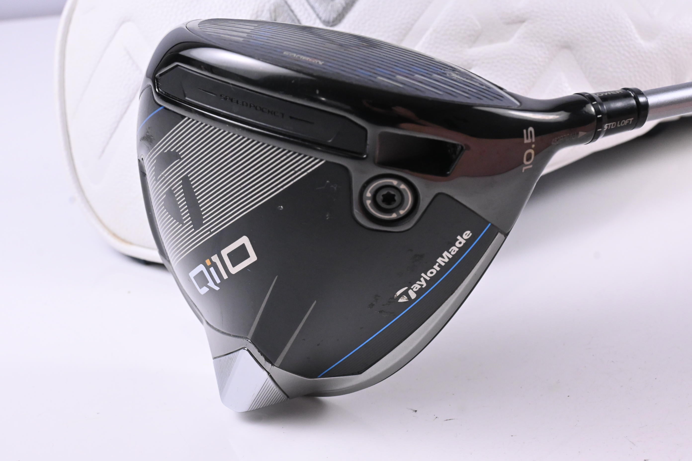 Taylormade Qi10 Driver / 10.5 Degree / Regular Flex Aldila Quaranta Blue 50