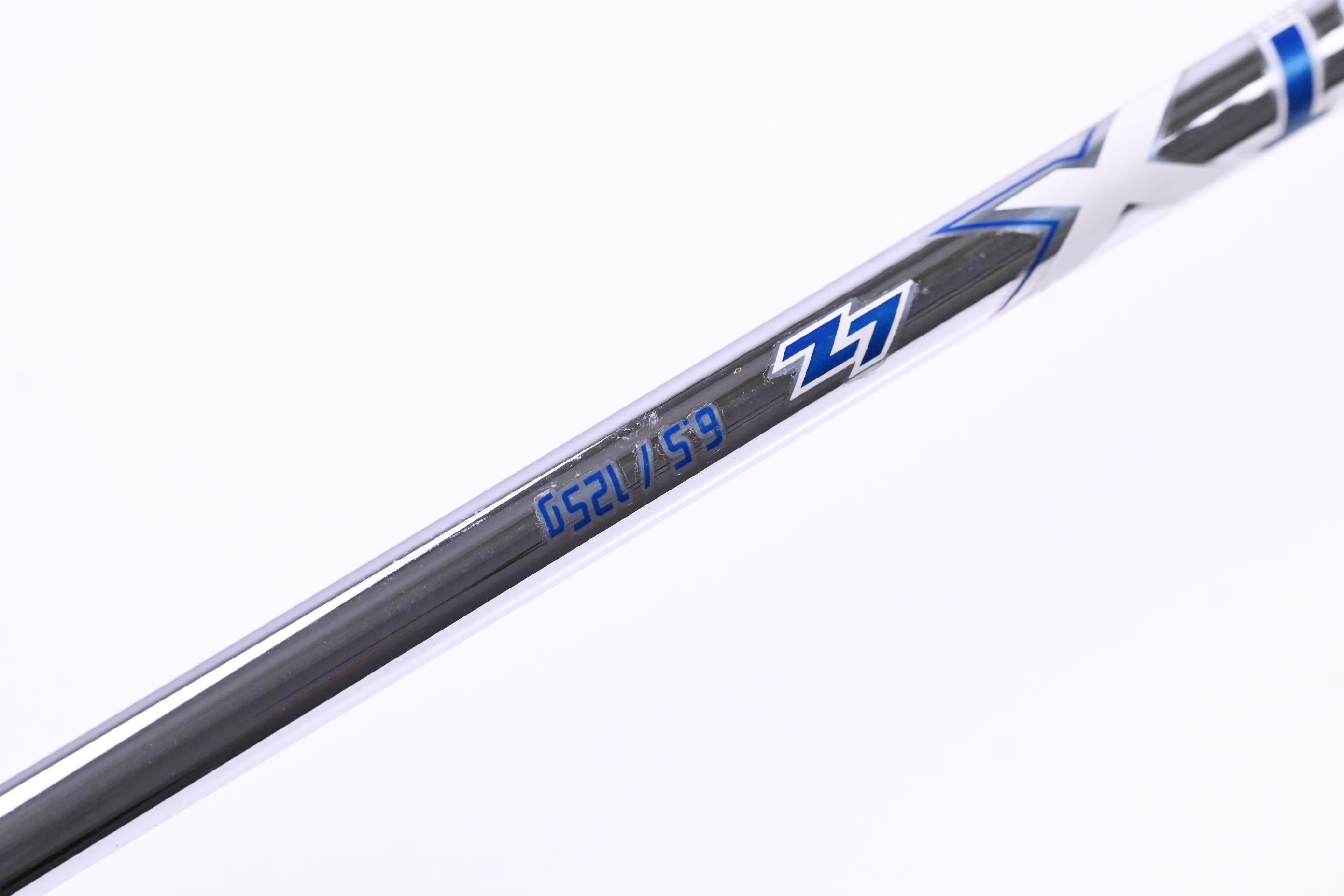 Taylormade P790 2017 #4 Iron / 21 Degree / X-Flex Project X LZ 125 Shaft