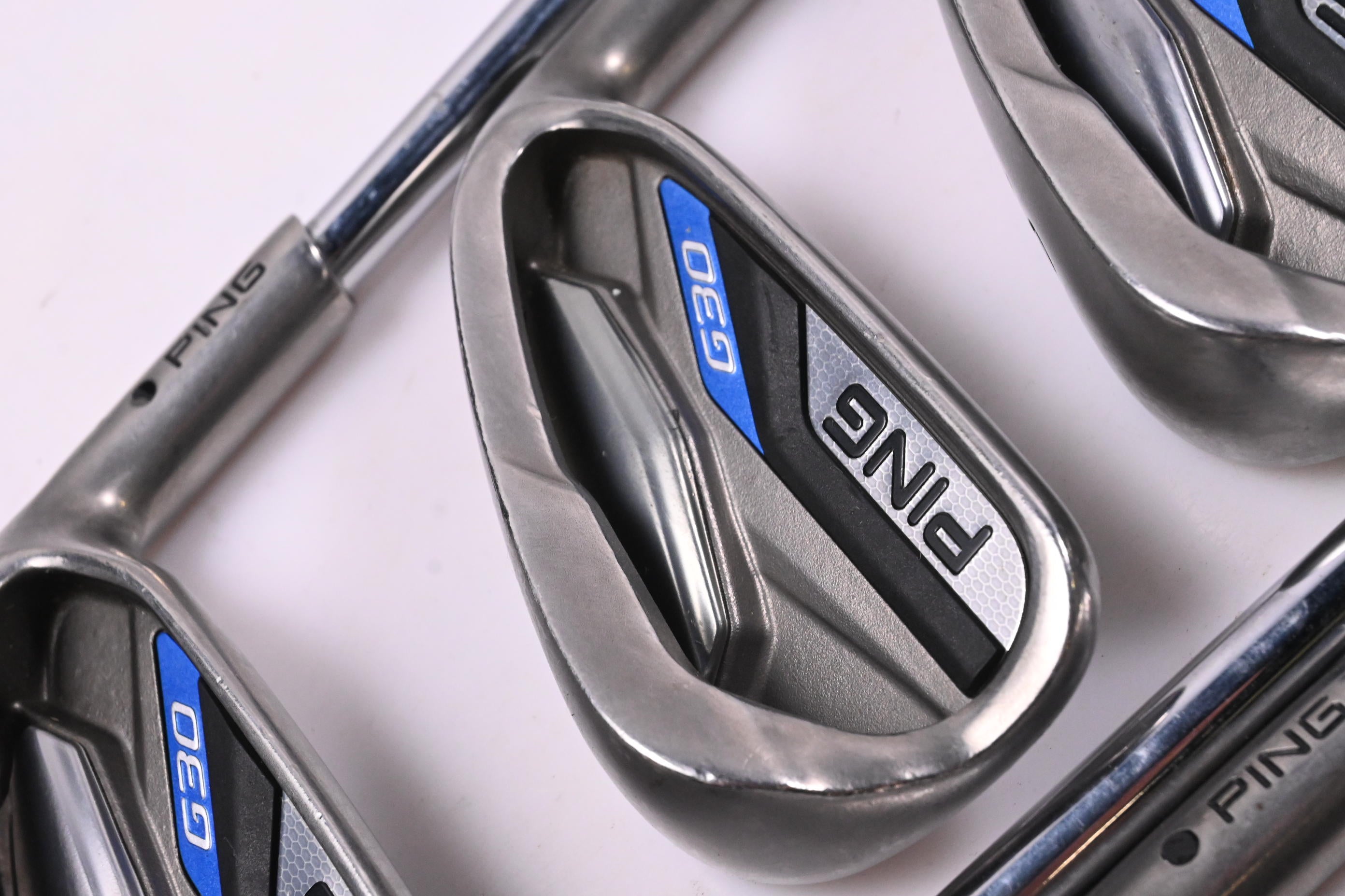 Ping G30 Irons / 4-PW+SW / Black Dot / Regular Flex Ping CFS Distance Shafts