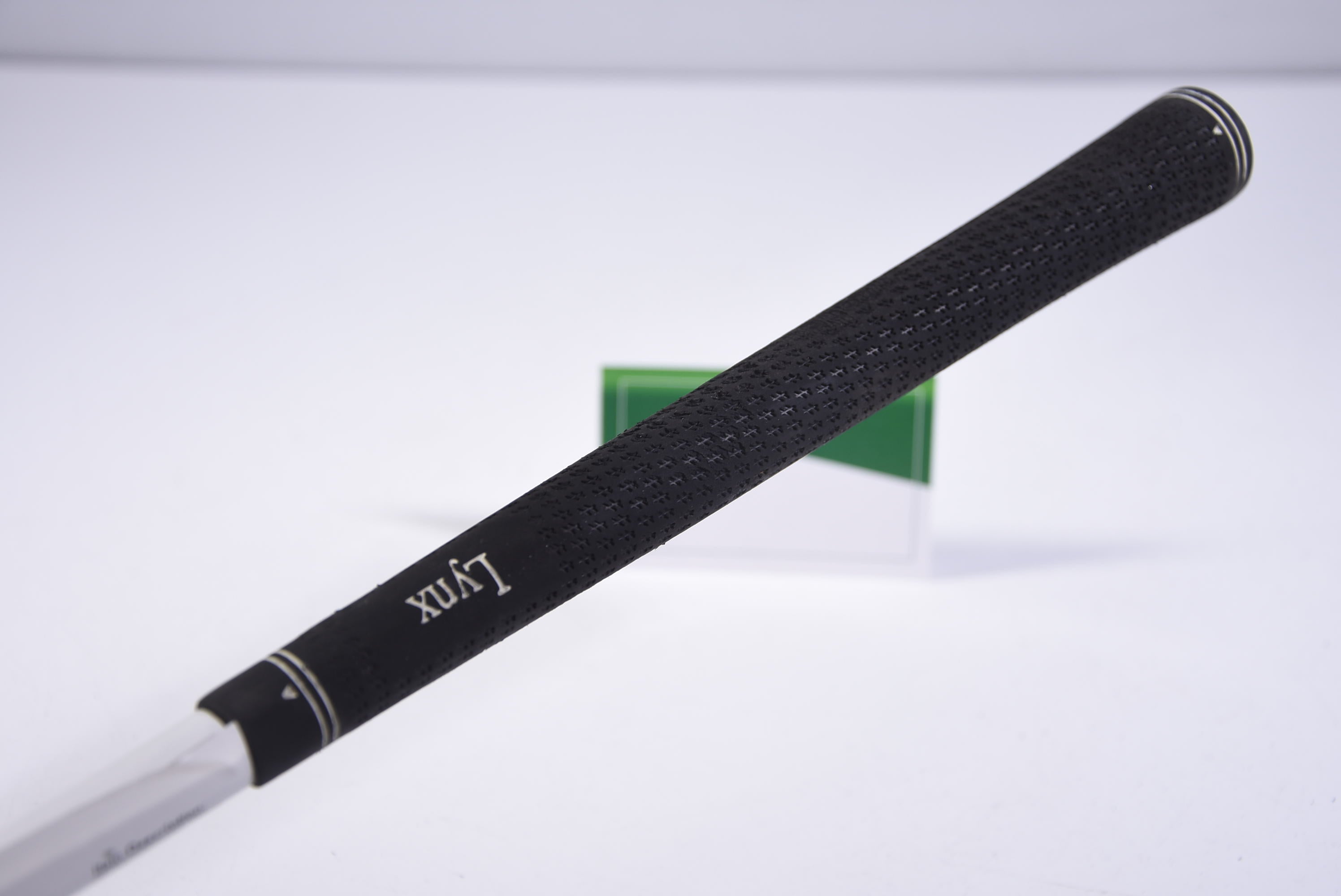 Lynx #9 Iron / 40 Degree / Regular Flex Lynx LK Series Shaft