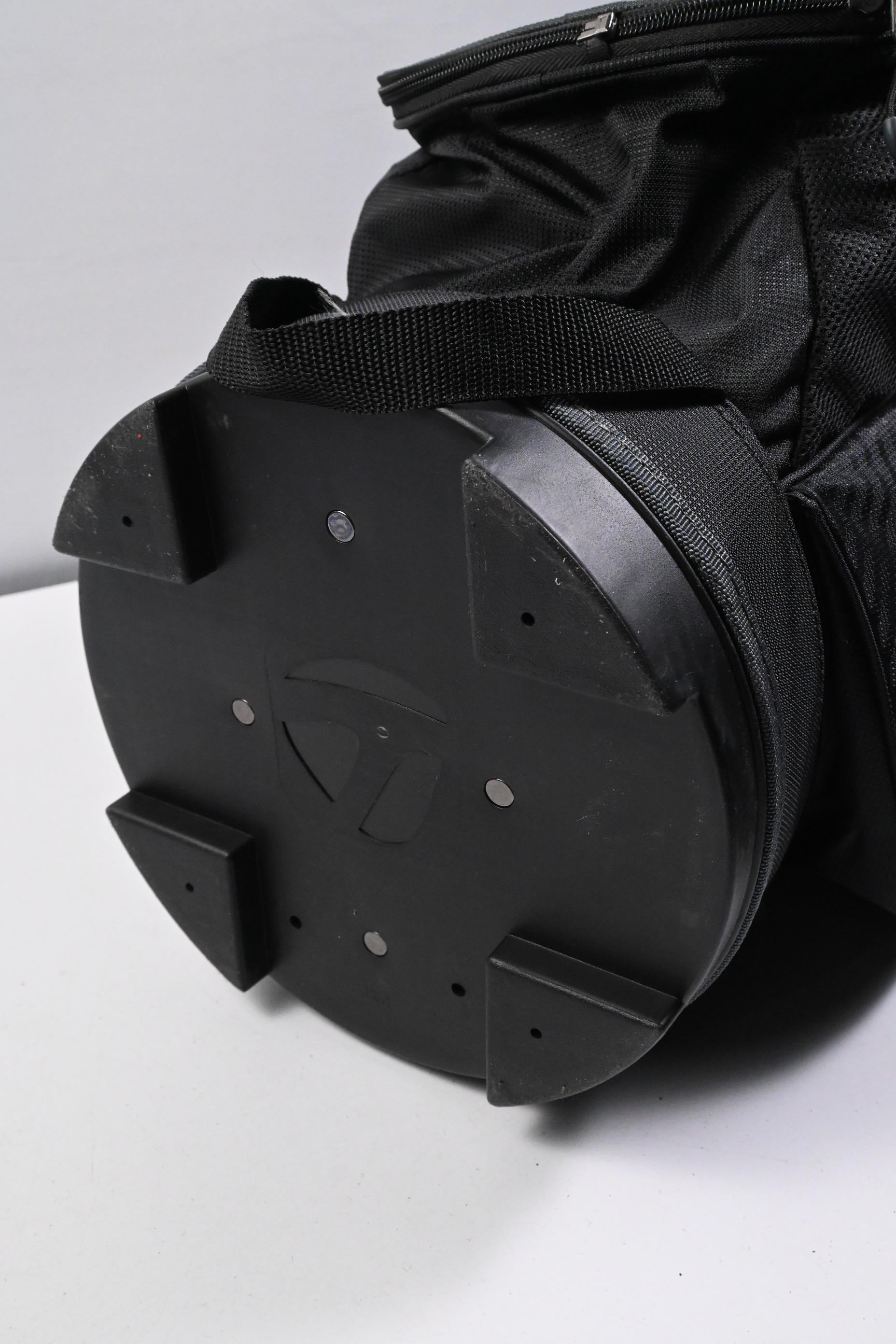 Taylormade Cart Bag / 14-Way Divider / Black & White