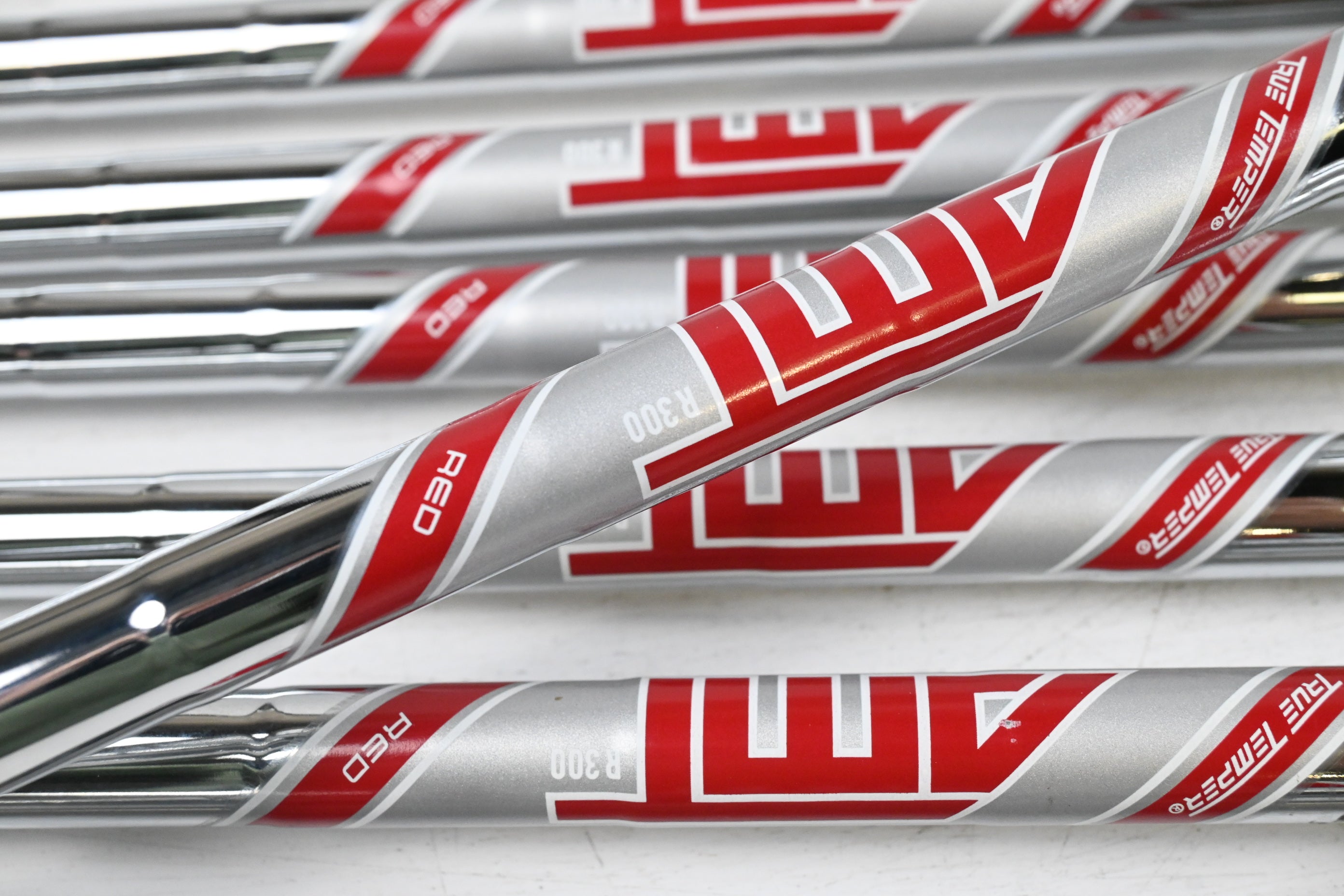 Titleist T350 Irons / 5-PW+GW / Regular Flex AMT Red R300 Shafts