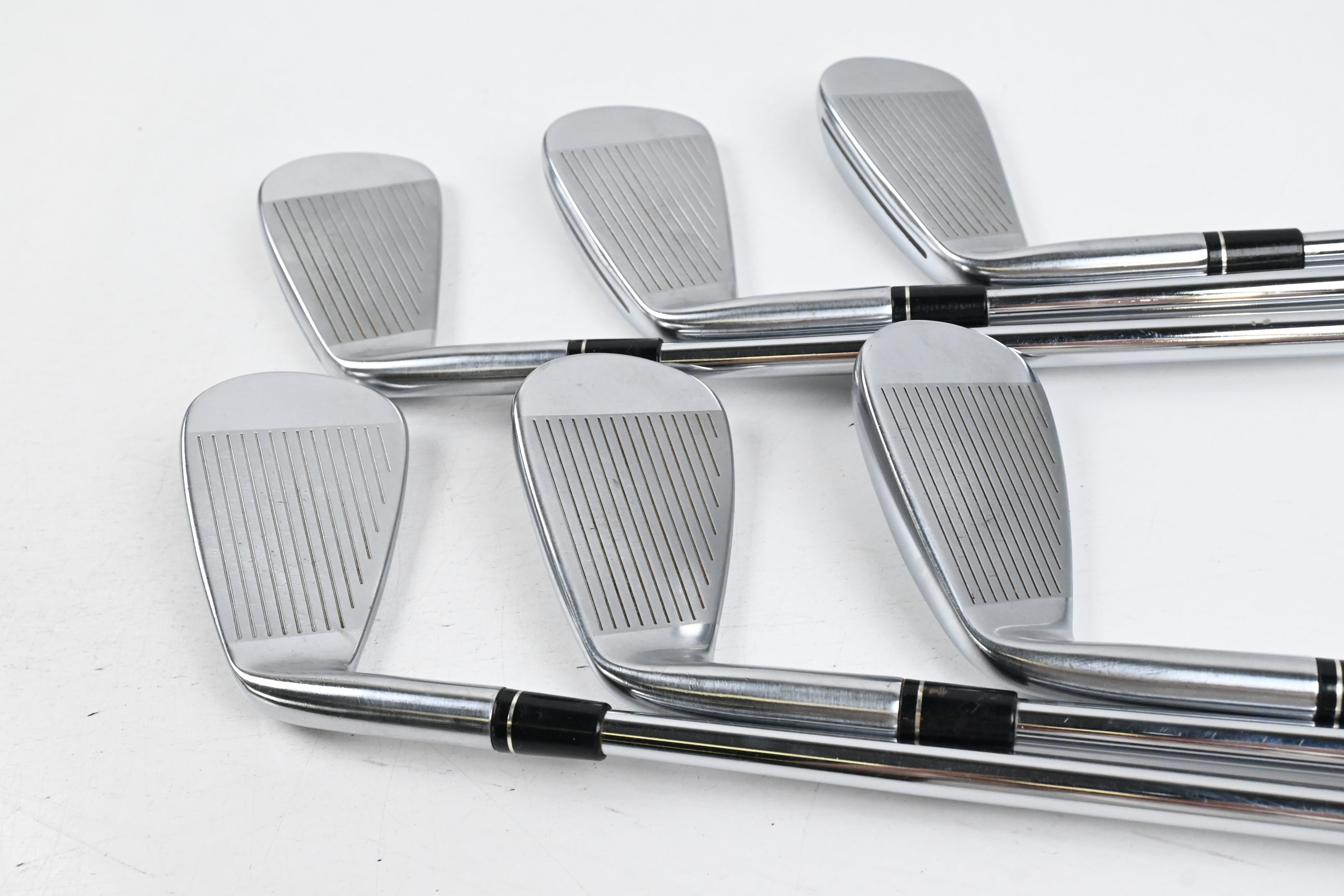 Taylormade P790 2017 Irons / 5-PW / Regular Flex Dynamic Gold 105 R300 Shafts