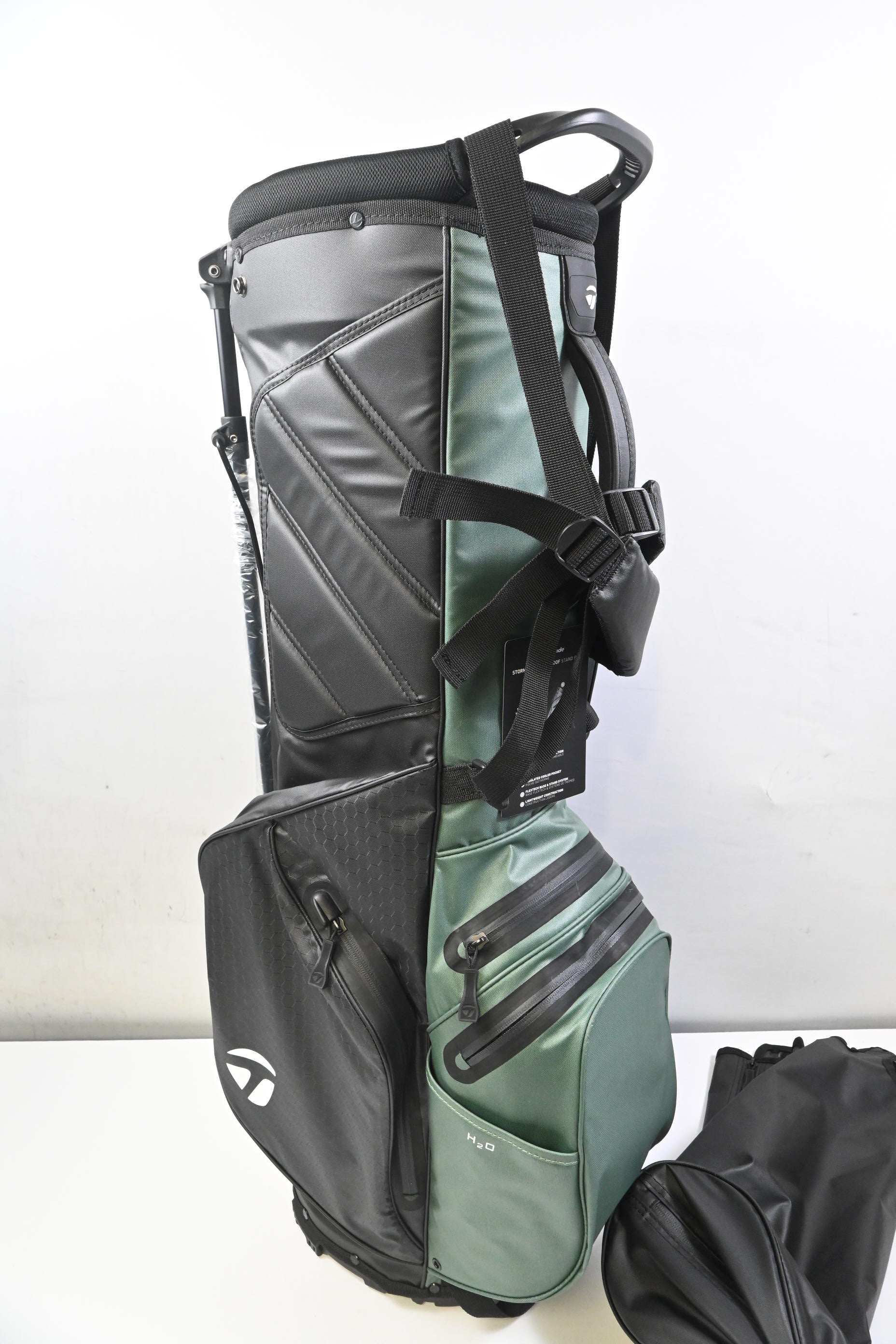 Taylormade Storm Dry H20 Stand Bag / 4-Way Divider / Black, Green