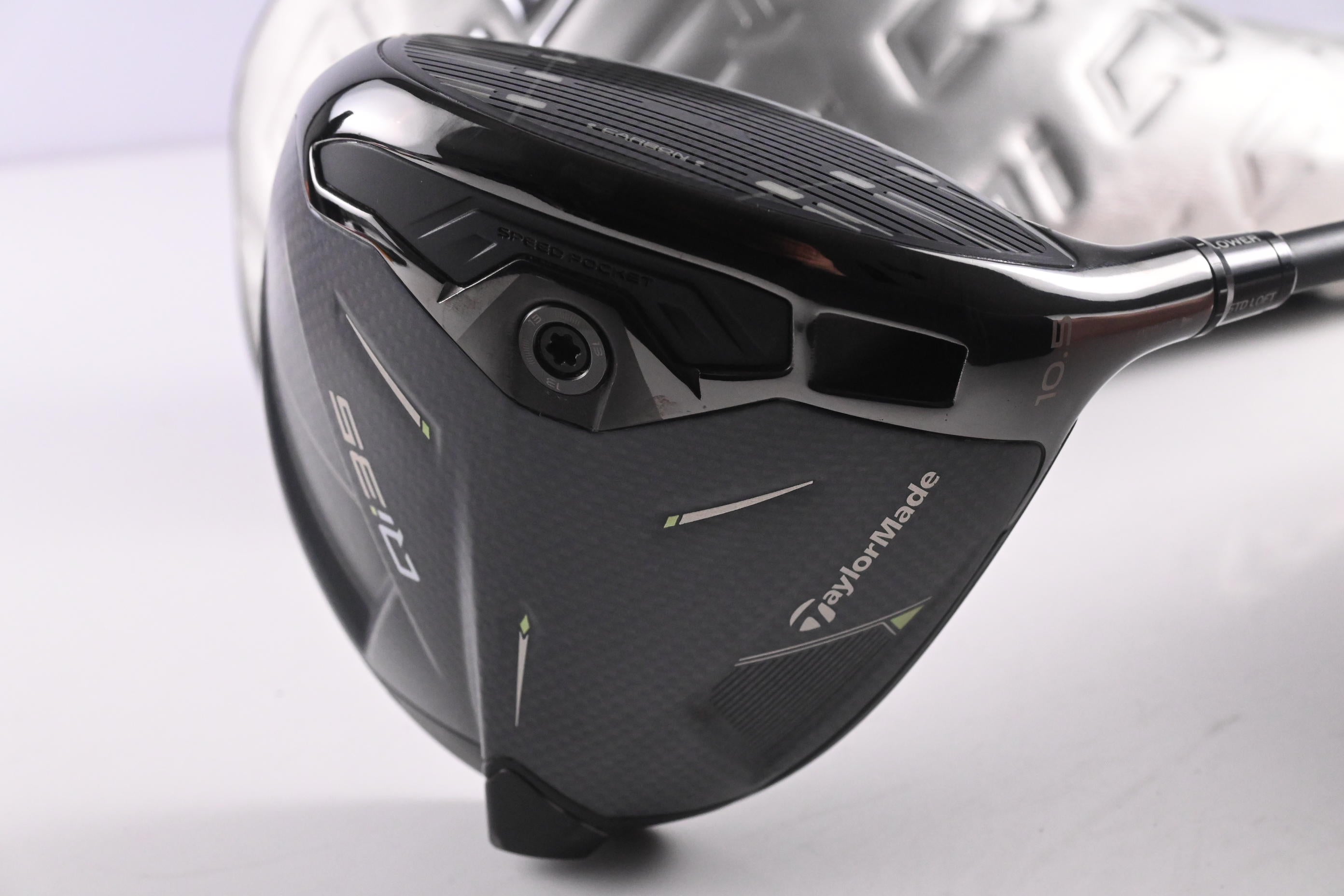 Taylormade Qi35 Driver / 10.5 Degree / Regular Flex Fujikura Ventus Blue 5 Shaft