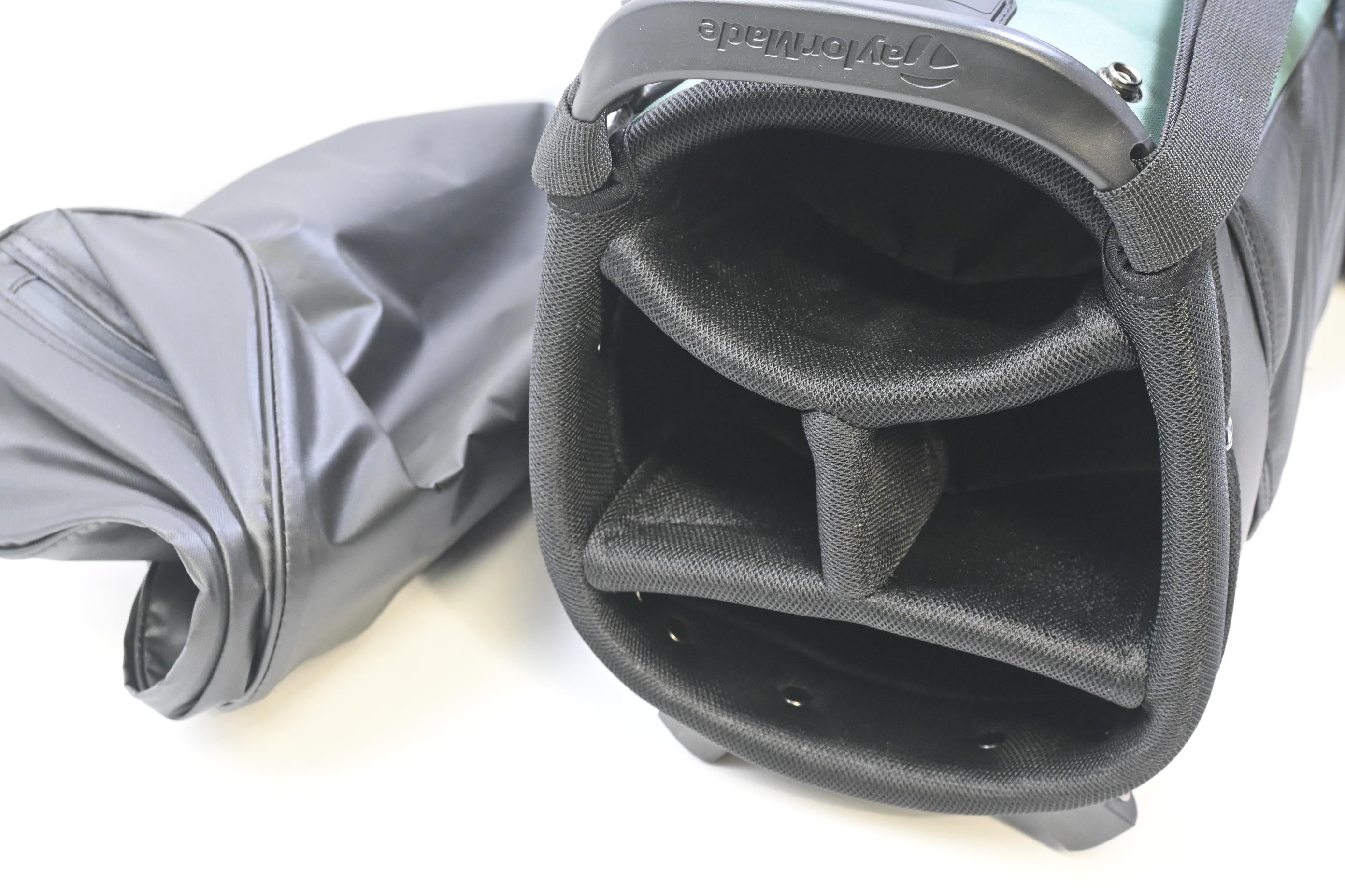 Taylormade Storm Dry H20 Stand Bag / 4-Way Divider / Black, Green