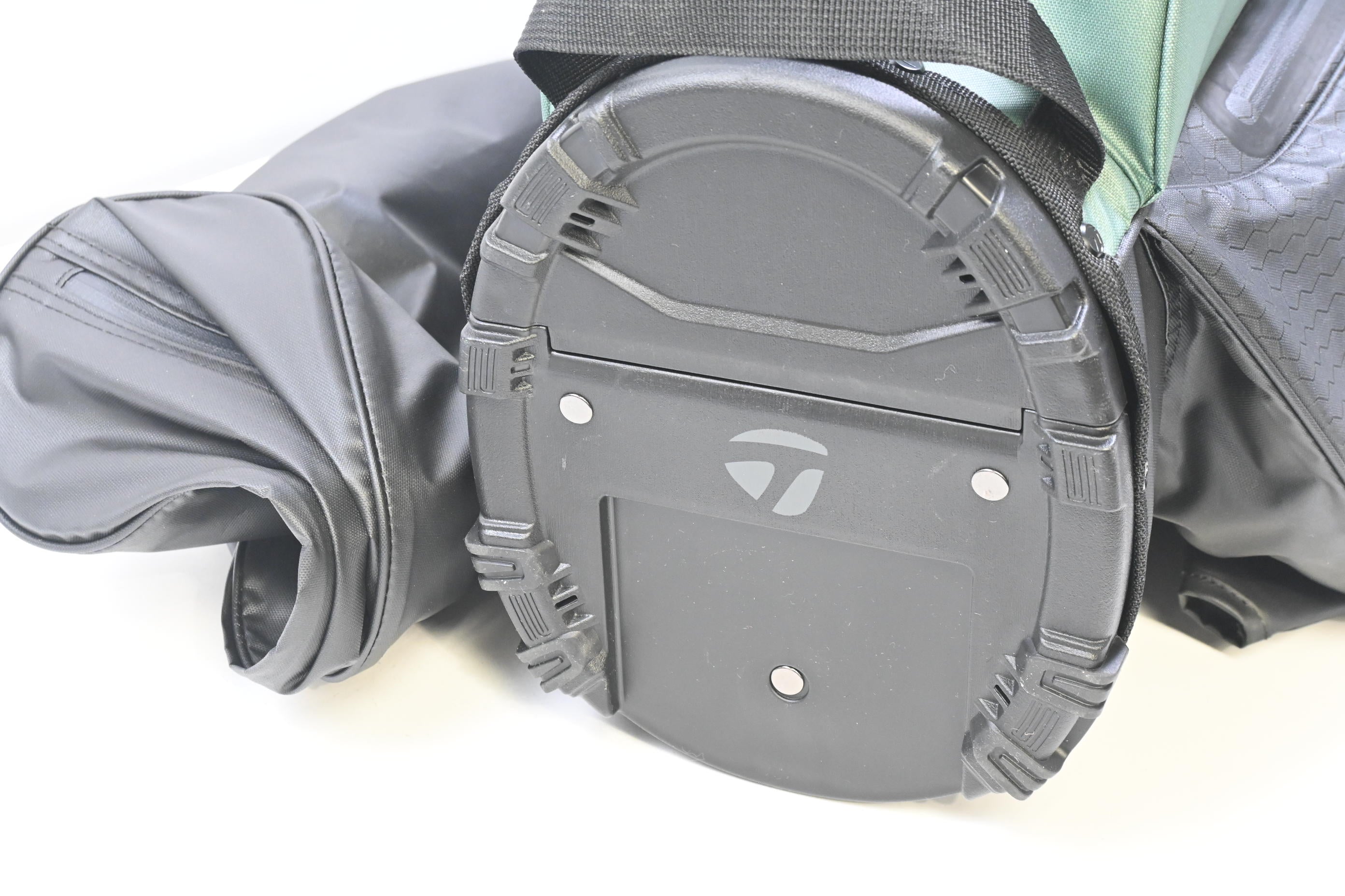 Taylormade Storm Dry H20 Stand Bag / 4-Way Divider / Black, Green
