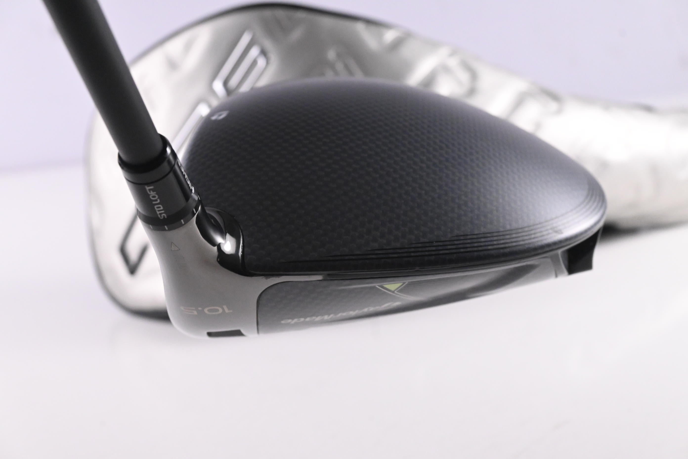 Taylormade Qi35 Driver / 10.5 Degree / Regular Flex Fujikura Ventus Blue 5 Shaft