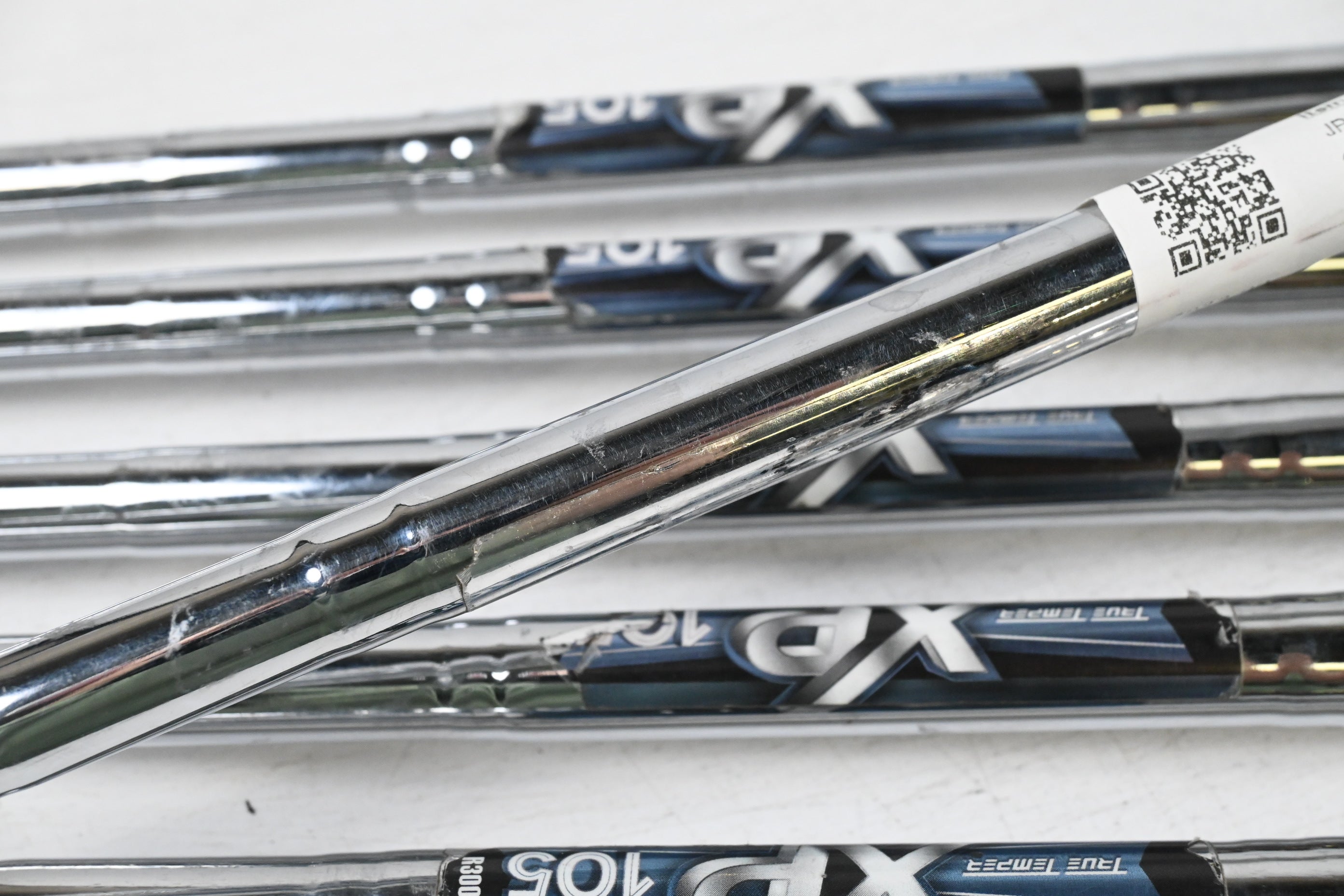 Left Hand Mizuno JPX 900 Forged Irons / 5-PW / Regular Flex XP 105 R300 Shafts