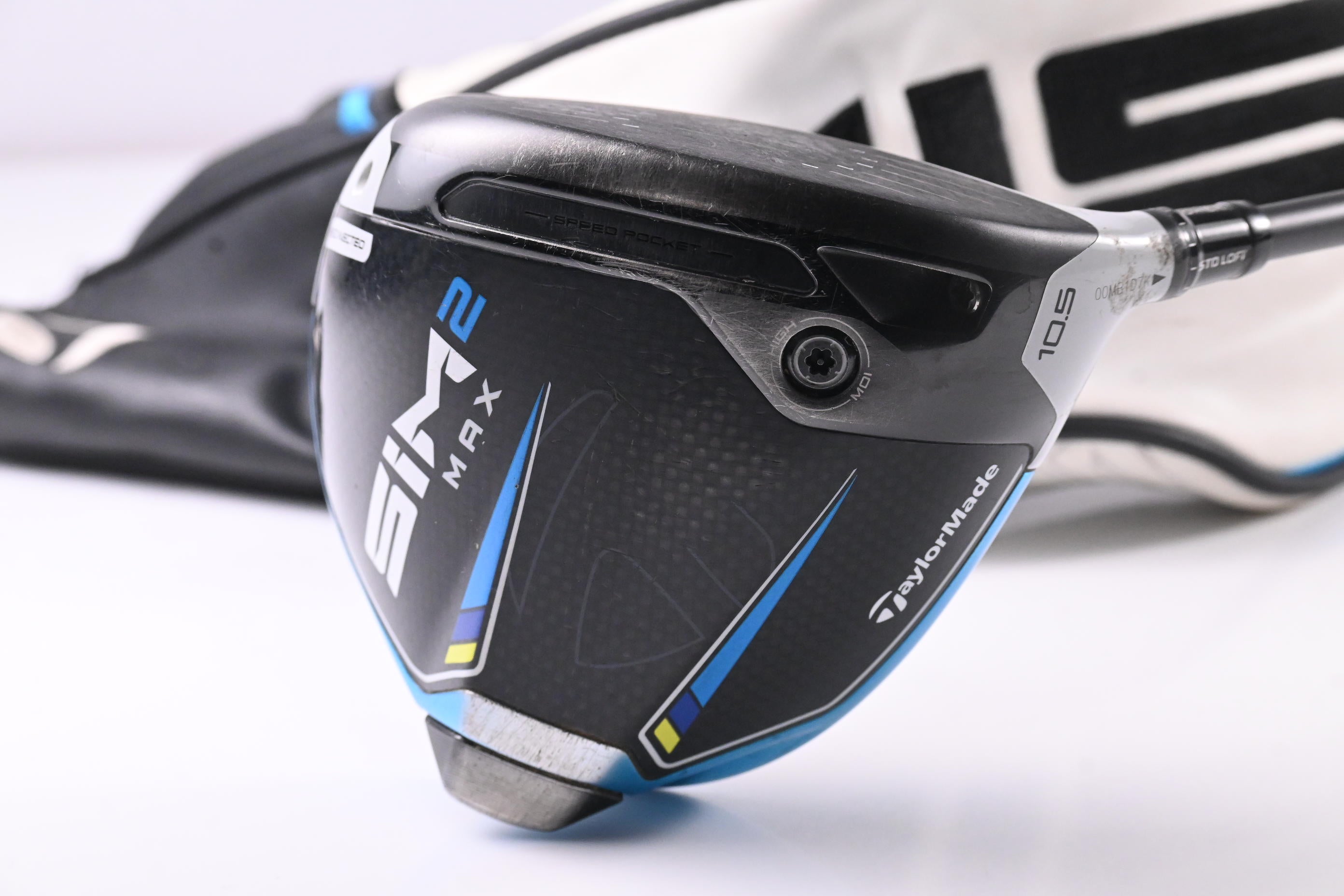 Taylormade SIM2 Max Driver / 10.5 Degree / Stiff Flex Aldila Rogue Tour Green 65 Shaft