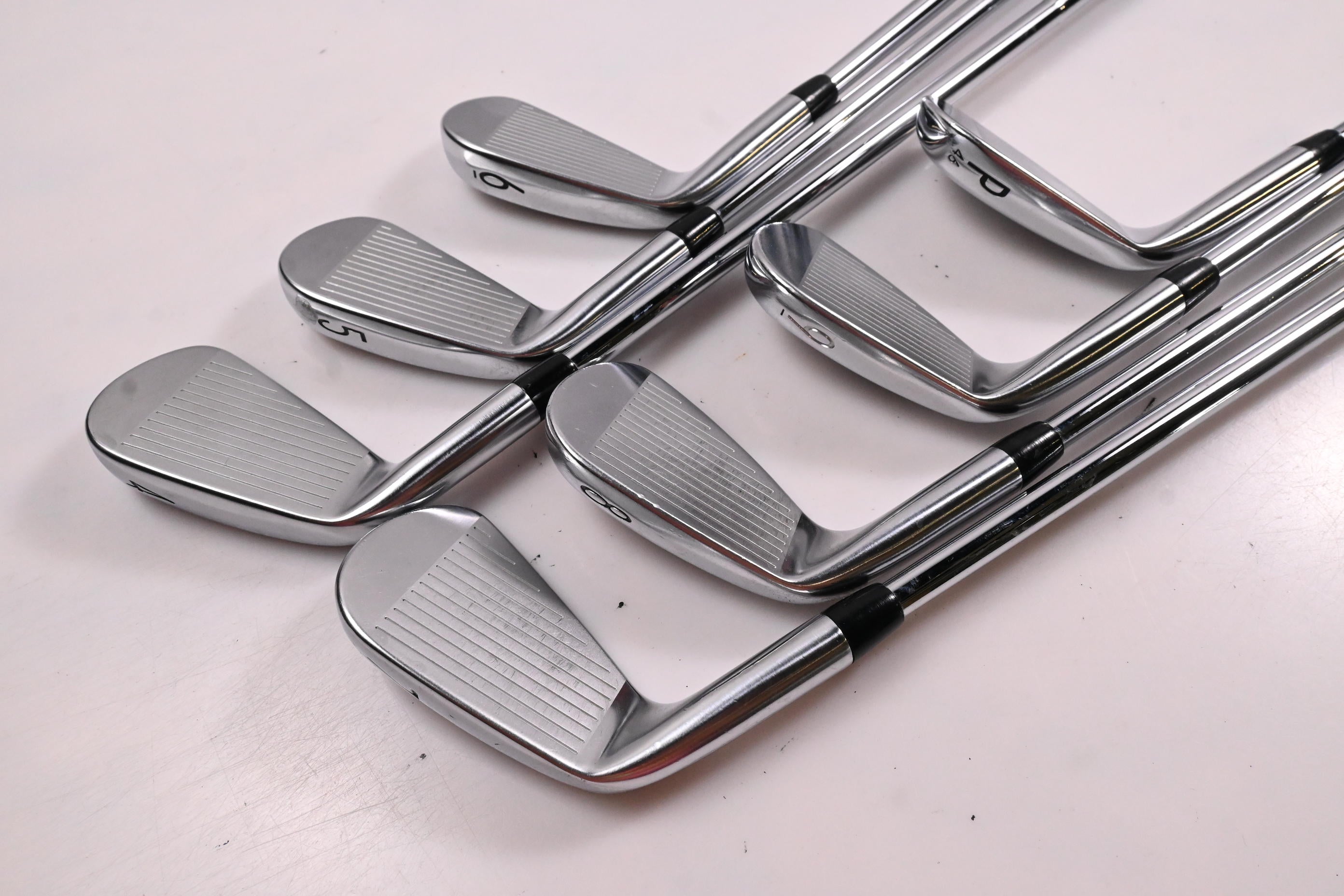 Titleist T100 2019 Irons / 4-PW / Stiff Flex AMT Tour White S300 Shafts