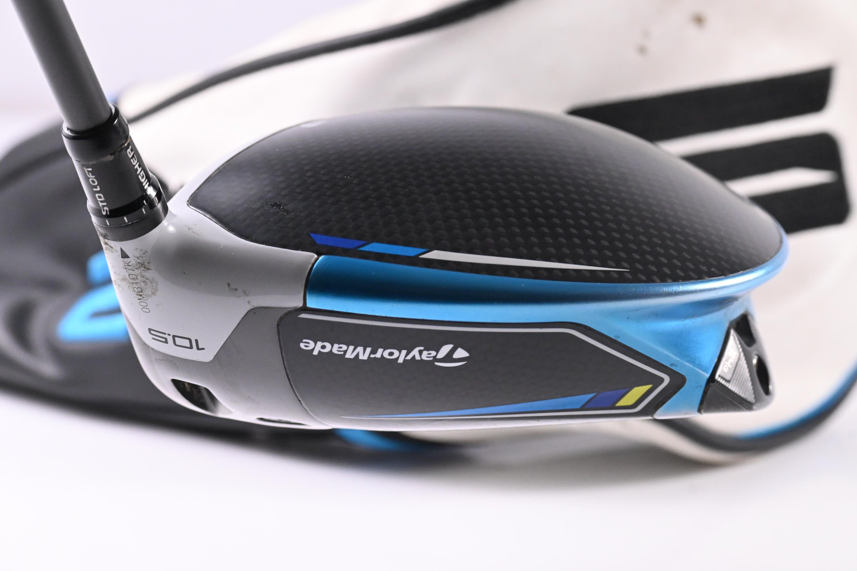 Taylormade SIM2 Max Driver / 10.5 Degree / Stiff Flex Aldila Rogue Tour Green 65 Shaft