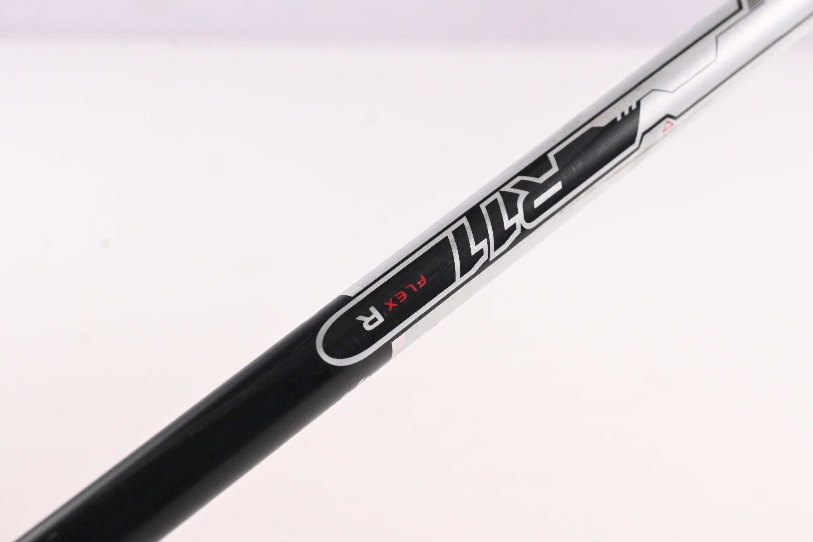 Taylormade R11 #3 Wood / 15.5 Degree / Regular Flex Fujikura Blur 70 Shaft