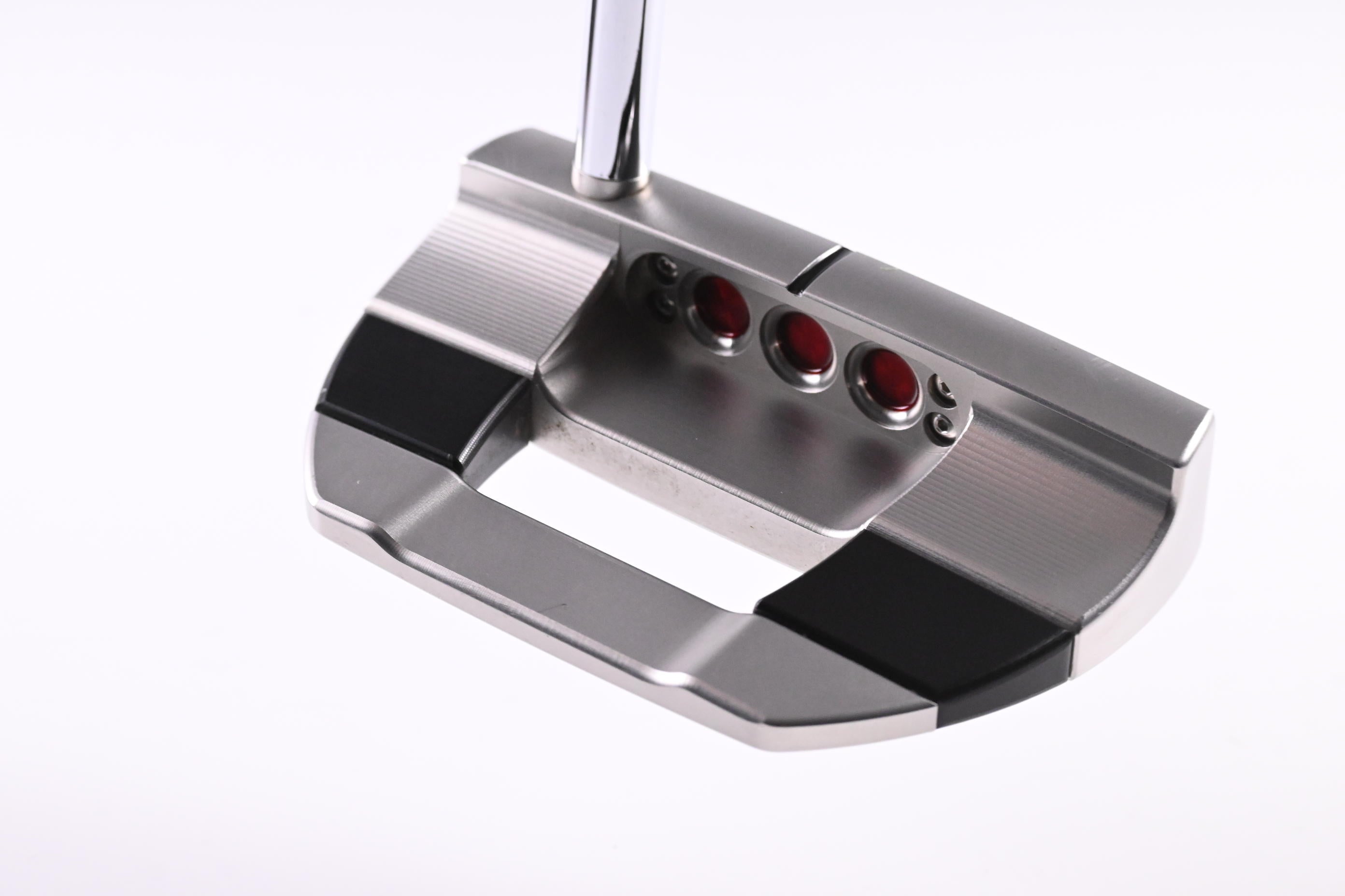 Scotty Cameron 2025 Studio Style Fastback Putter / 34 Inch