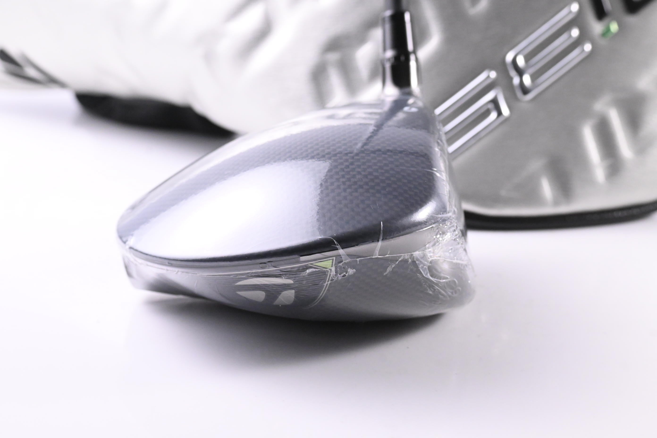 Taylormade Qi35 LS Driver / 10.5 Degree / Stiff Flex Kai'li Blue 60 Shaft