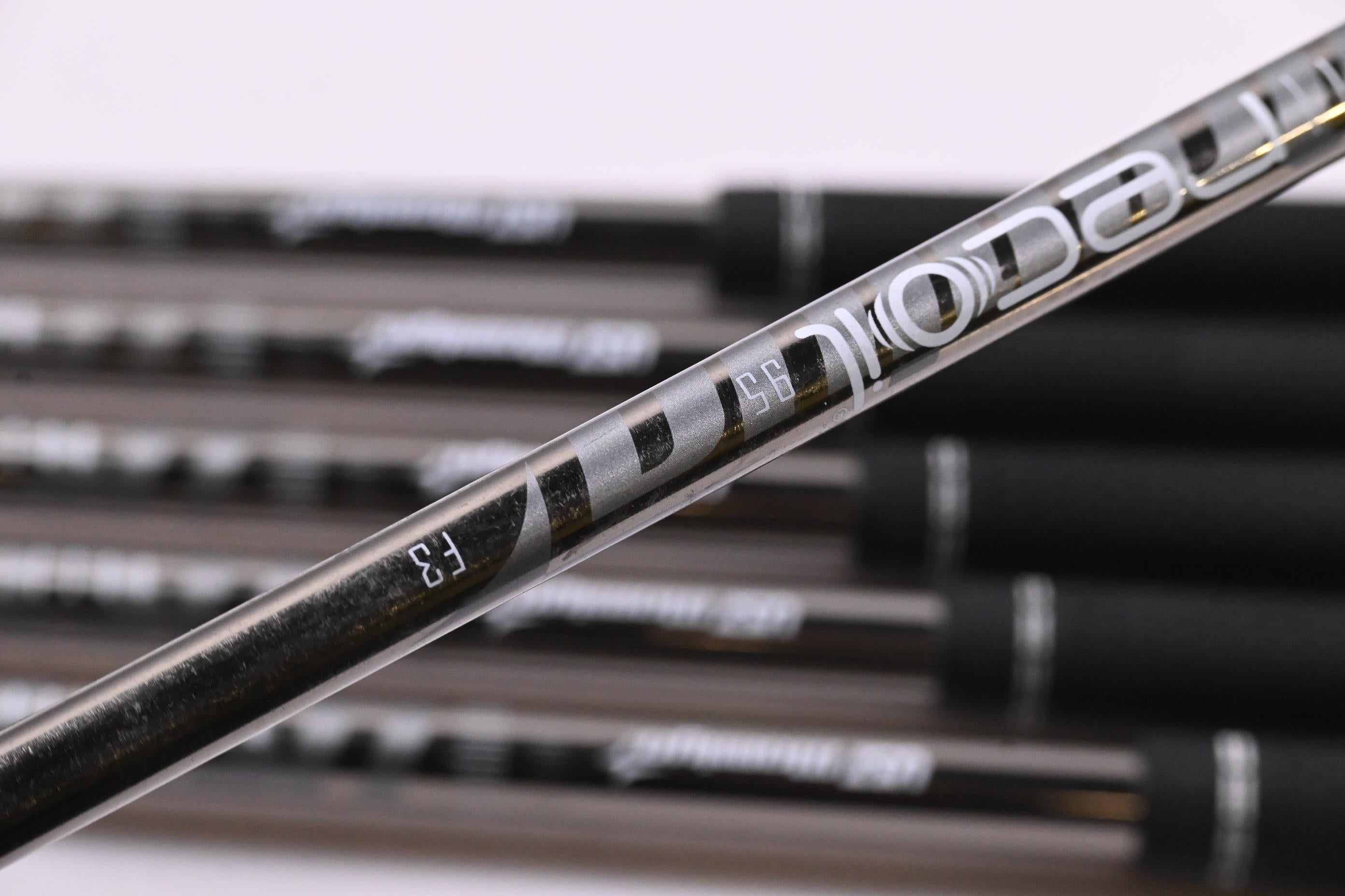 Mizuno Pro 221/MP-20 HMB Combo Irons / 5-PW / Regular Flex UST Recoil 95 Shafts