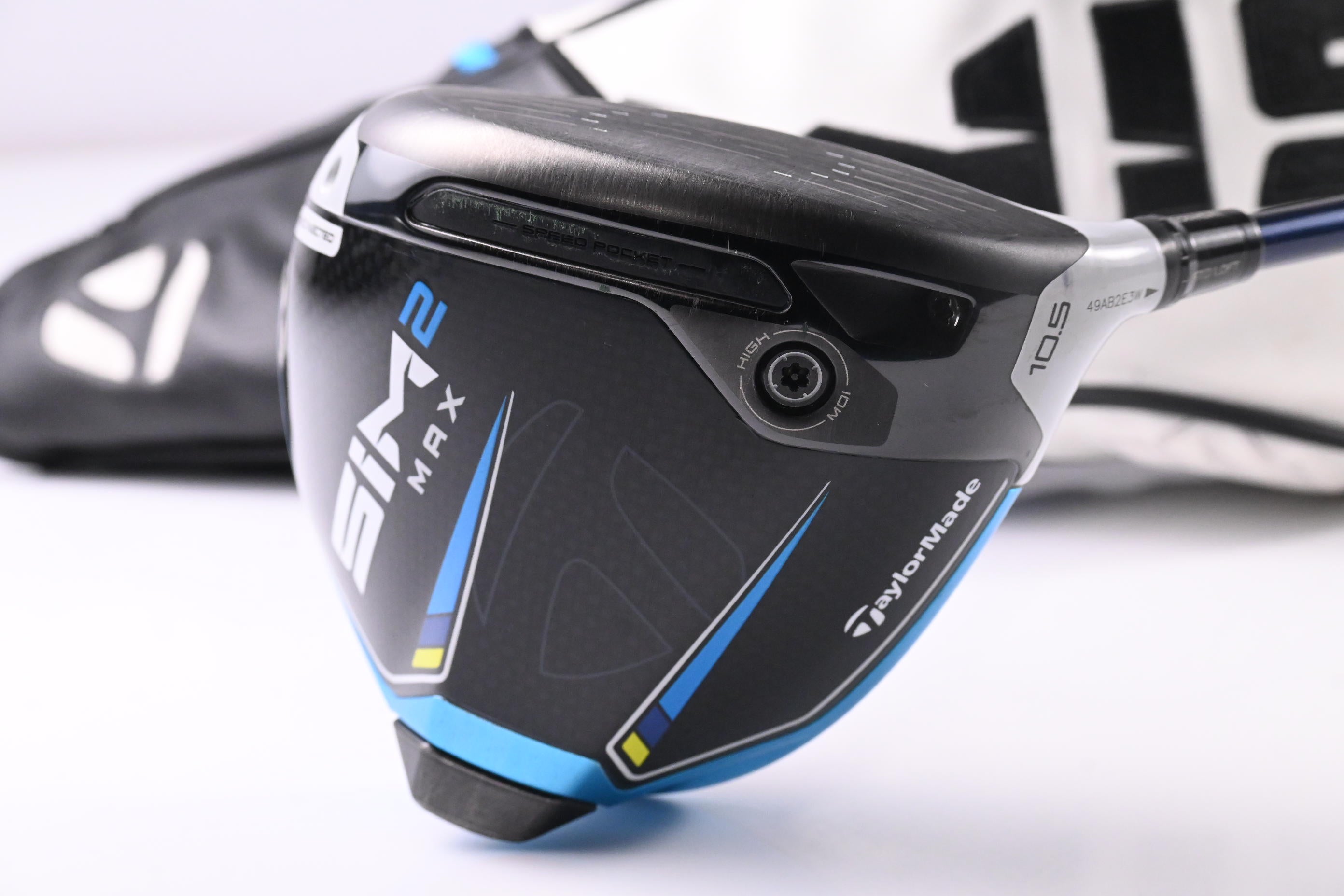 Taylormade SIM2 Max Driver / 10.5 Degree / Stiff Flex Ventus Blue 5 Shaft