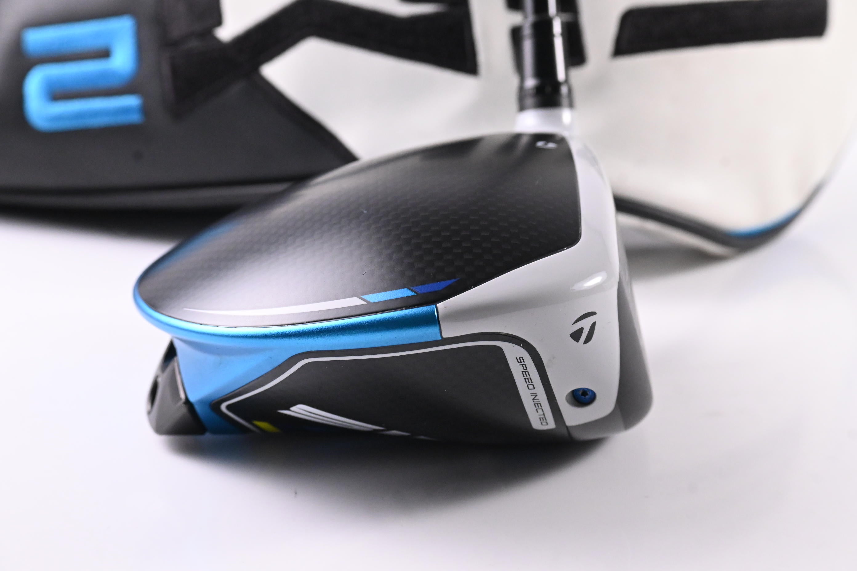 Taylormade SIM2 Max Driver / 10.5 Degree / Stiff Flex Crossfire 60 Shaft