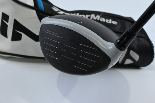 TaylorMade SIM2 Max Driver / 10.5 Degree / Stiff Flex Kai'li Dark Waves White 60 Shaft