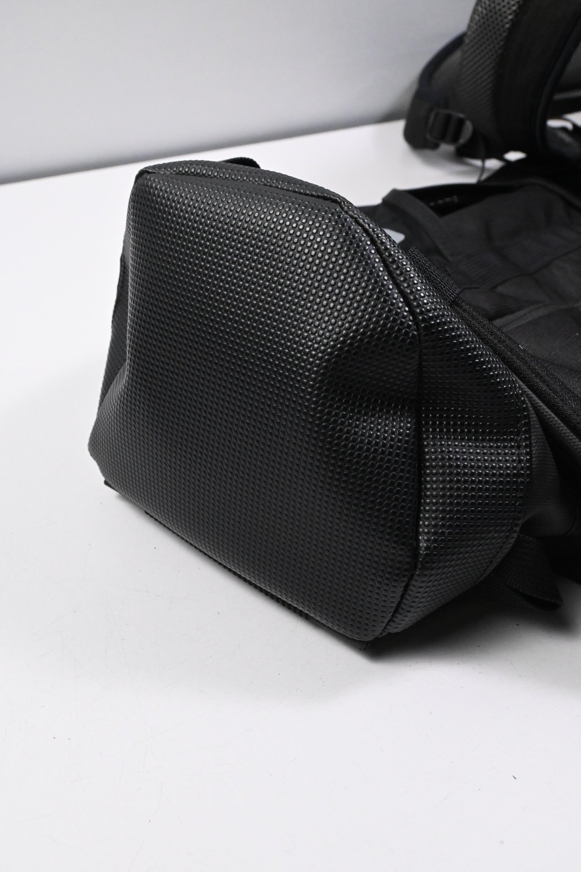 Ping Moonlite Pencil Bag / 2-Way Divider / Black & Grey