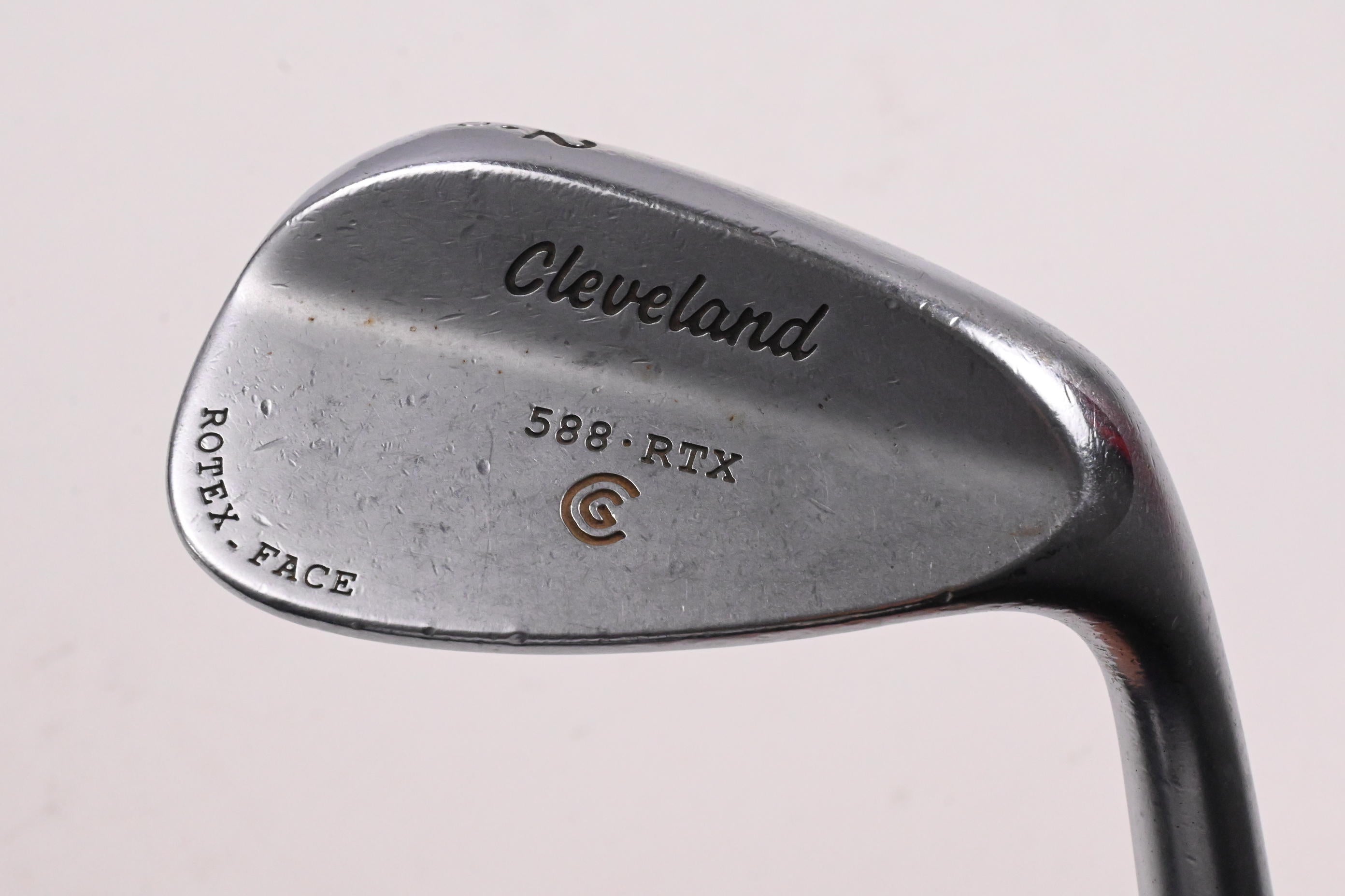 Cleveland 588 RTX Gap Wedge / 52 Degree / Wedge Flex Steel Shaft