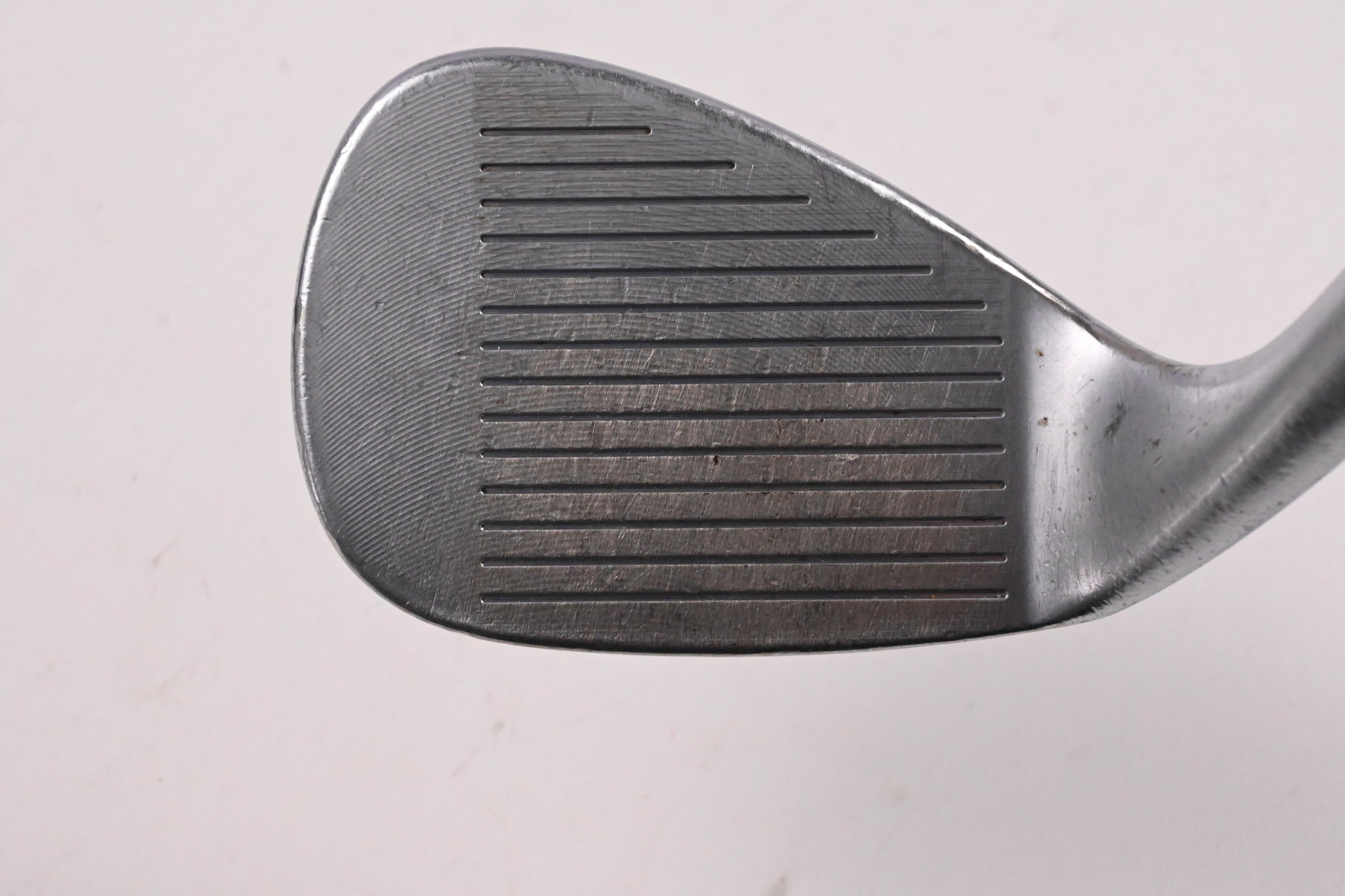 Cleveland 588 RTX Gap Wedge / 52 Degree / Wedge Flex Steel Shaft
