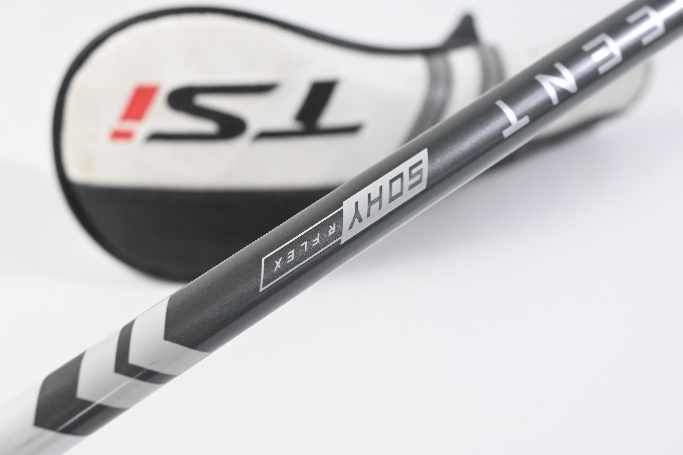 Titleist TSi1 #5 Hybrid / 23 Degree / Regular Flex Aldila Ascent 50 Shaft