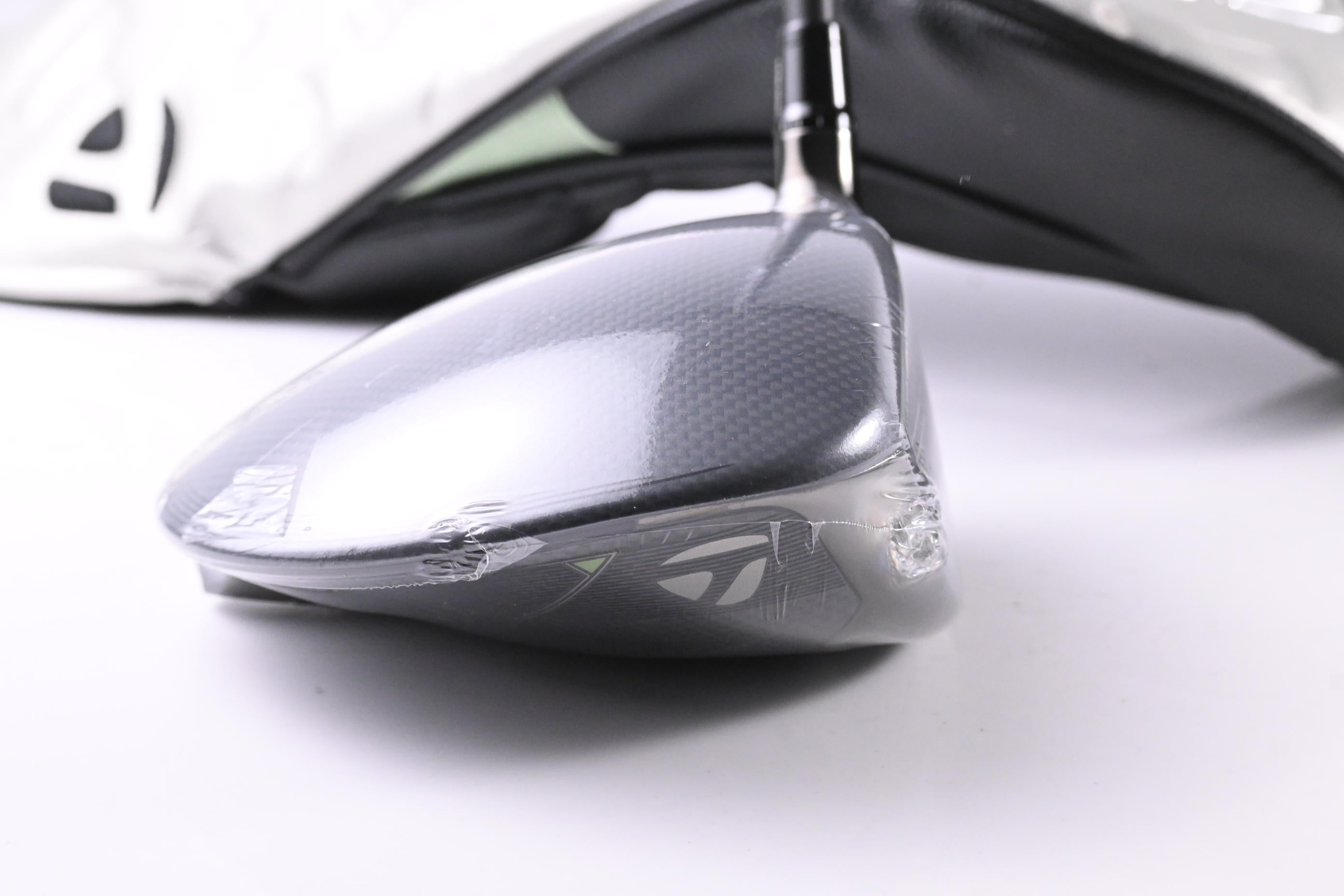 Taylormade Qi35 Driver / 10.5 Degree / Regular Flex Ventus Blue 5 Shaft