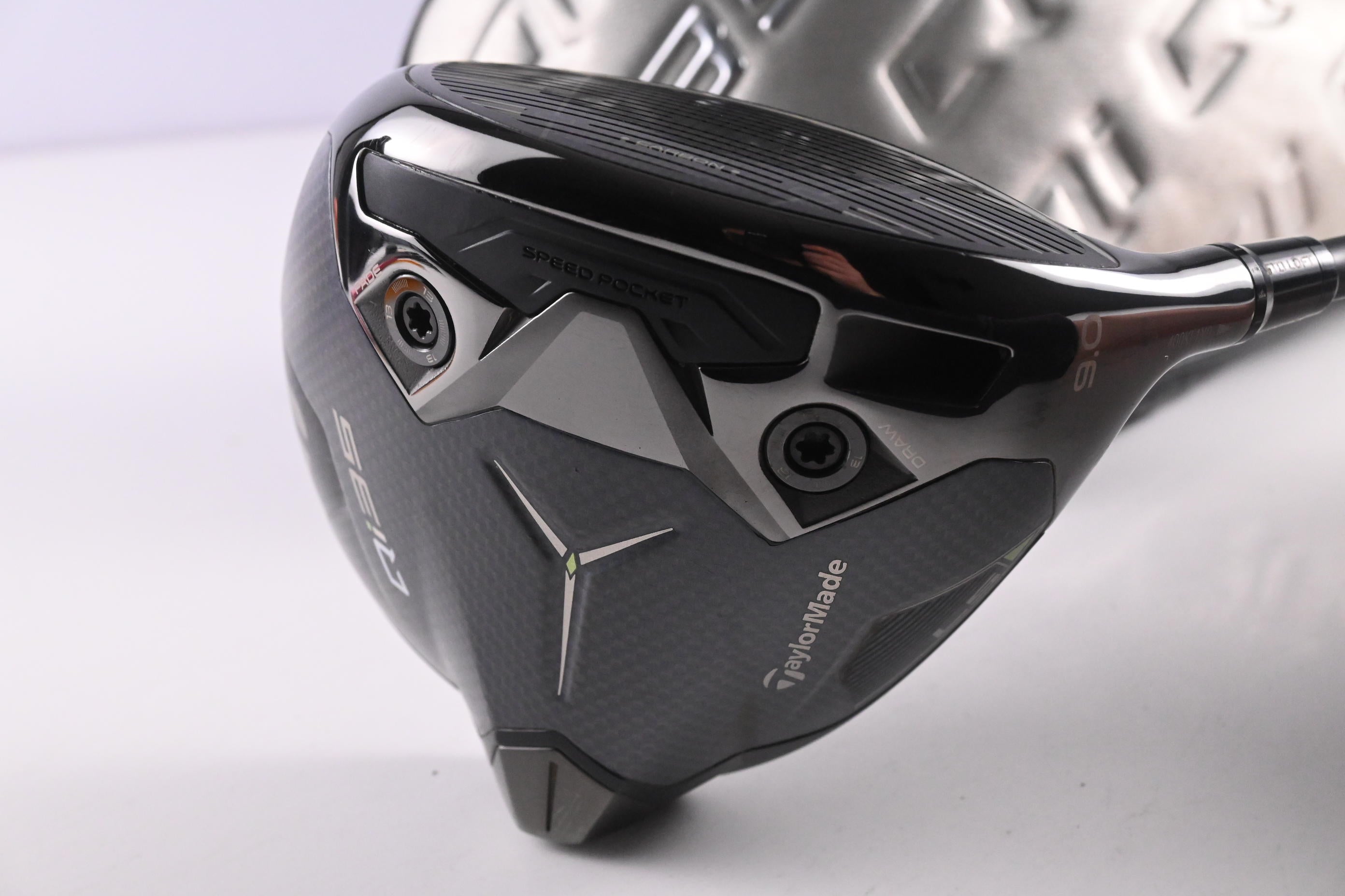 Taylormade Qi35 LS Driver / 9 Degree / Stiff Flex Kai'li White Dark Waves 60
