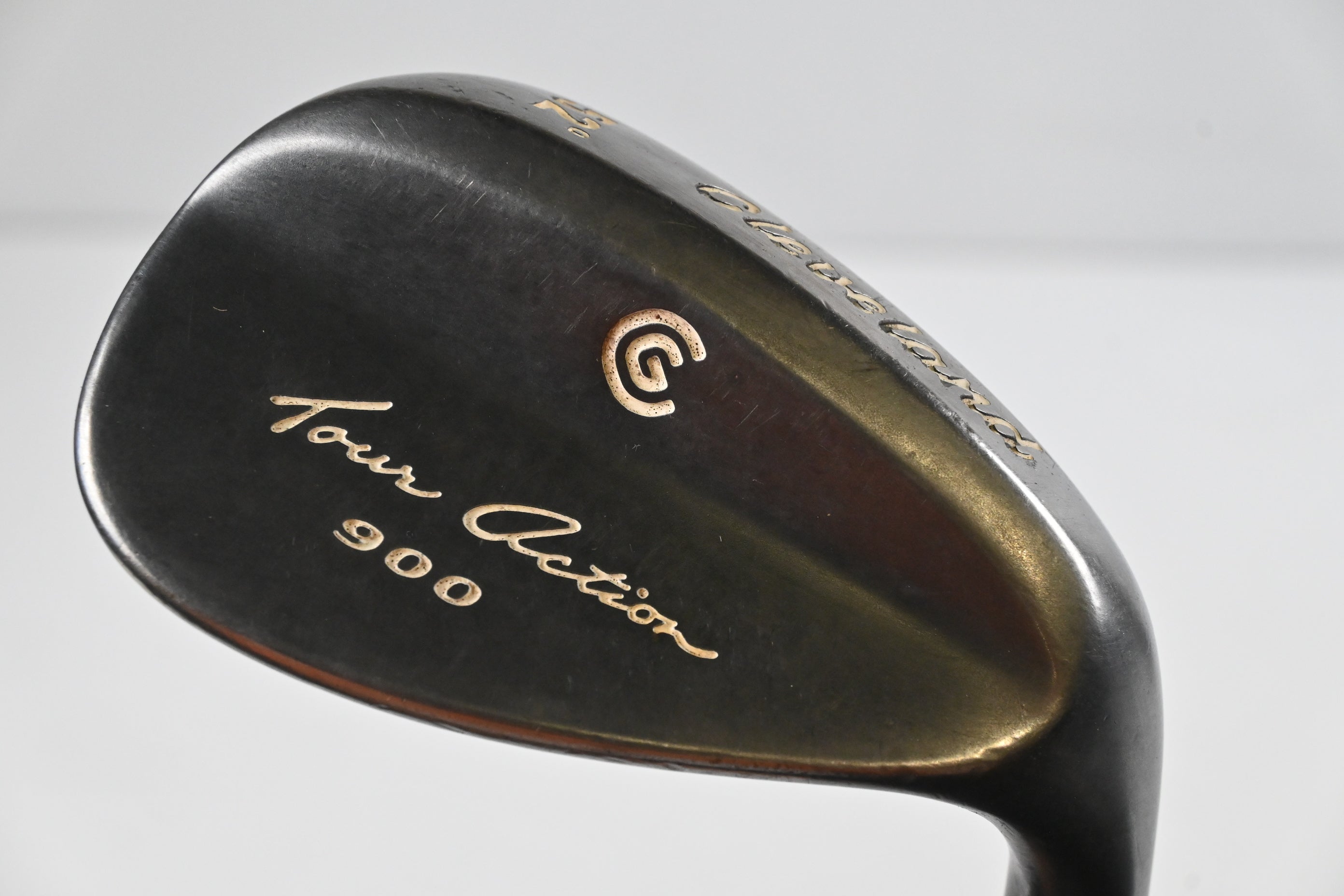 Cleveland Tour Action 900 Gap Wedge / 52 Degree / Stiff Flex Dynamic Gold Shaft
