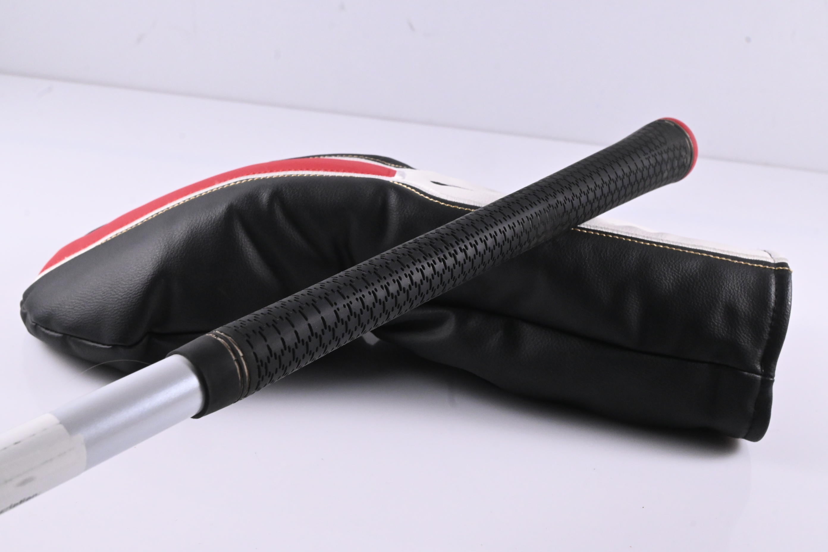 Left Hand Taylormade M1 2016 Driver / 10.5 Degree / Stiff Flex Kuro Kage 60