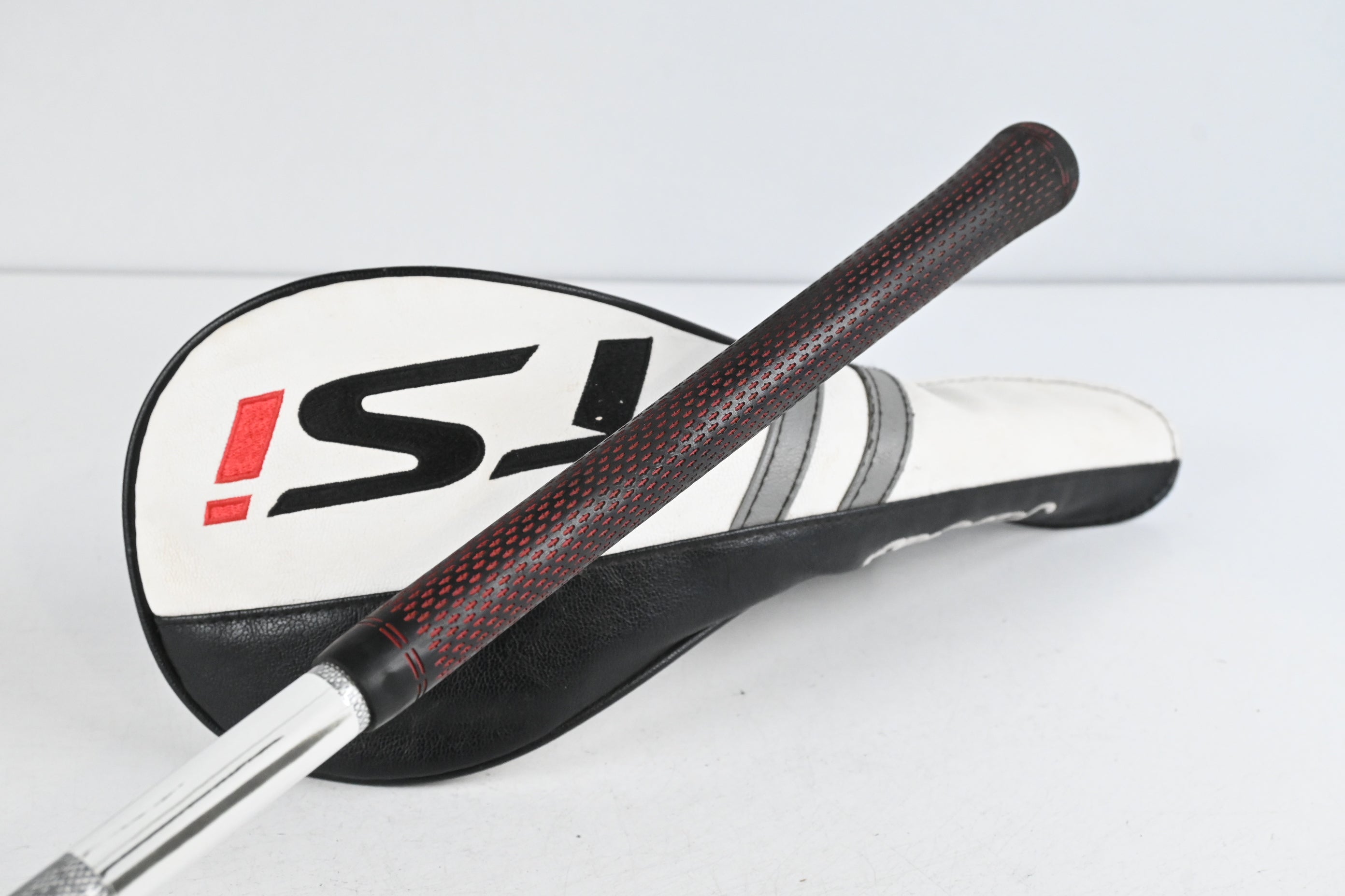 Titleist TSi2 Driver / 10 Degree / Regular Flex Tensei AV Blue 55 Shaft