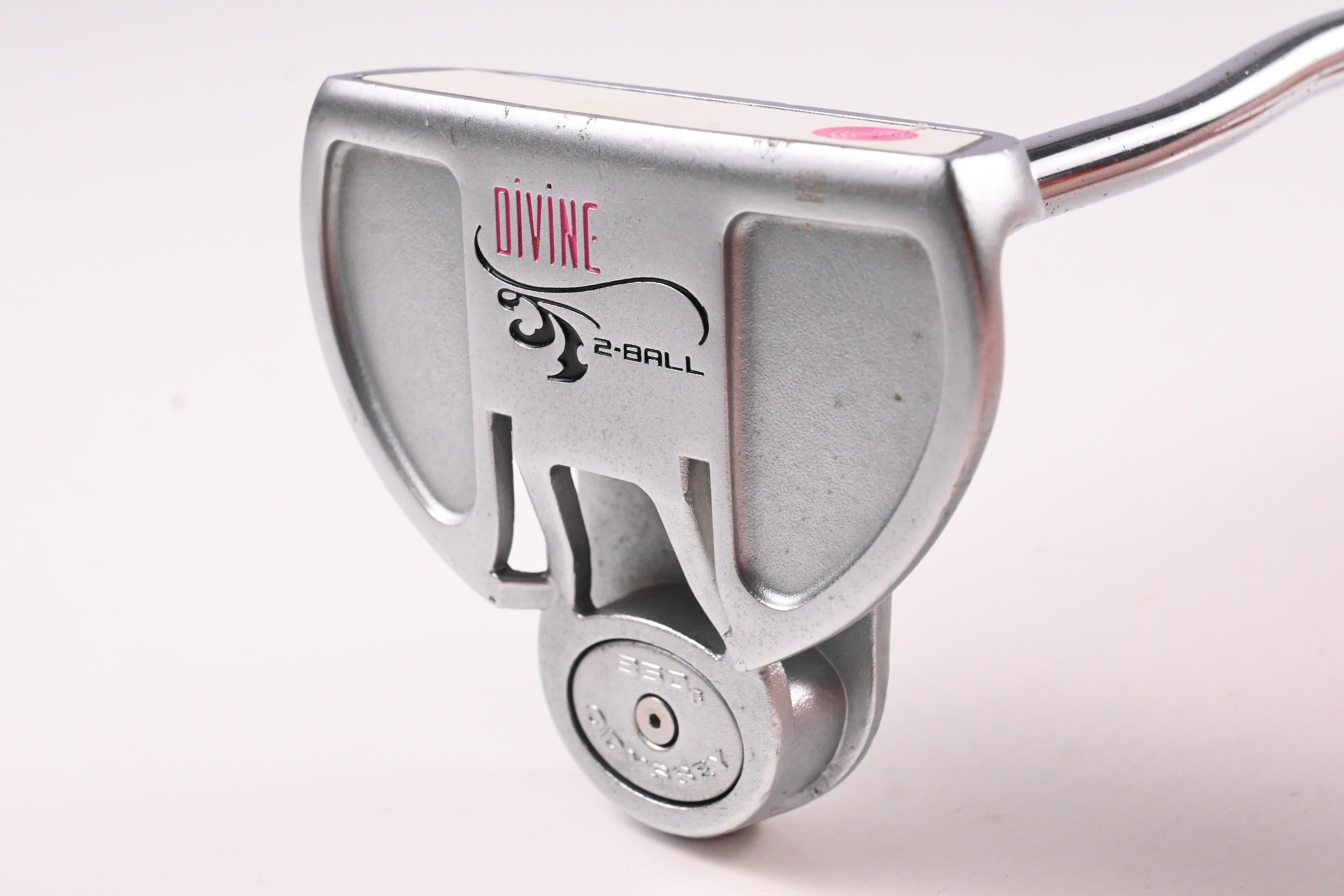 Odyssey Divine Line 2-Ball Putter / 33 Inch