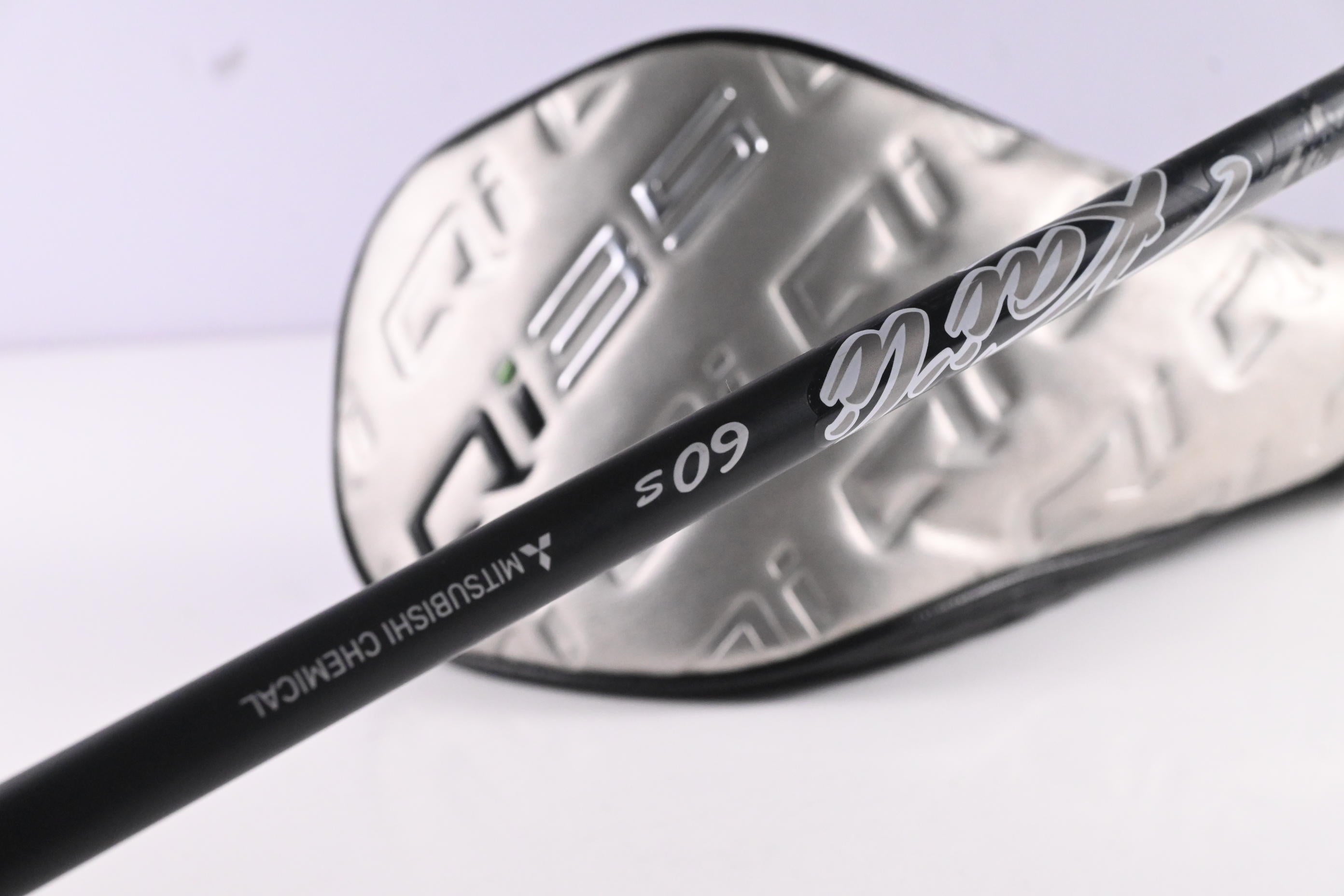 Taylormade Qi35 LS Driver / 9 Degree / Stiff Flex Kai'li White Dark Waves 60