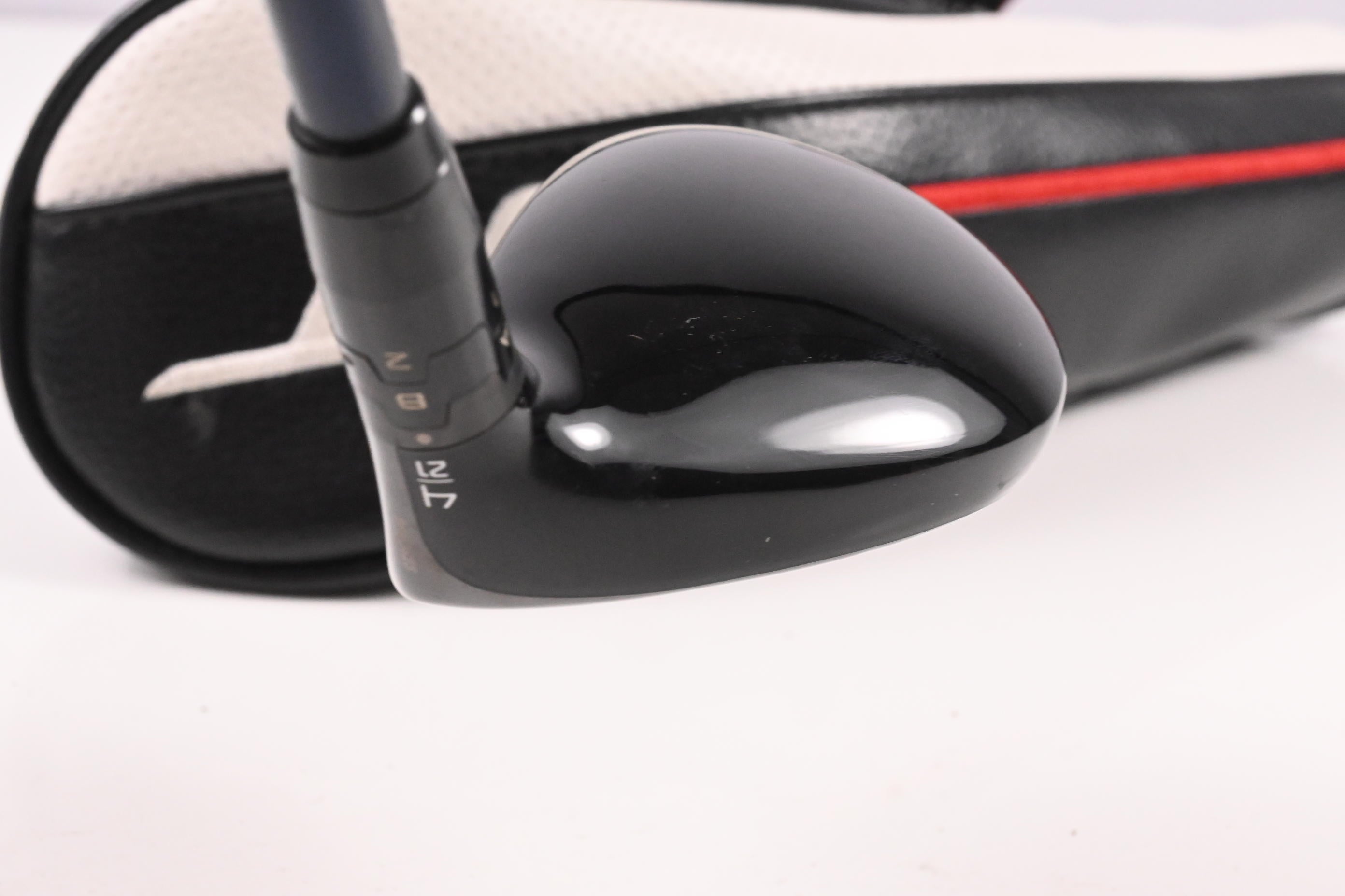 Titleist GT2 #4 Hybrid / 21 Degree / X-Flex Fujikura Ventus Velocore Blue 8