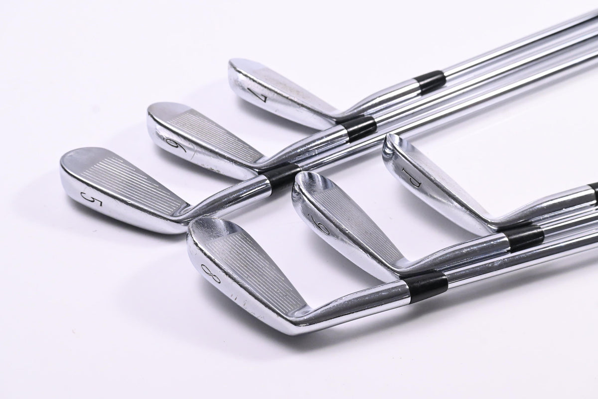 Mizuno MP-30 Irons / 5-PW / Regular Flex Dynamic Gold R300 Shafts
