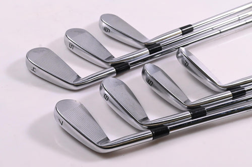 Taylormade P.7CB Irons / 4-PW / Stiff Flex Dynamic Gold Mid 115 S300 Shafts