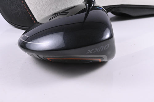 XXIO X Black Driver / 9.5 Degree / Stiff Flex Miyasaki AX-1 Shaft