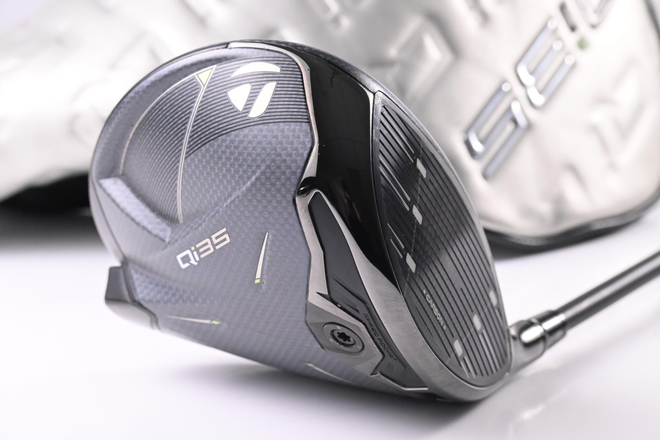 Taylormade Qi35 Driver / 10.5 Degree / Regular Flex Ventus Blue 5 Shaft