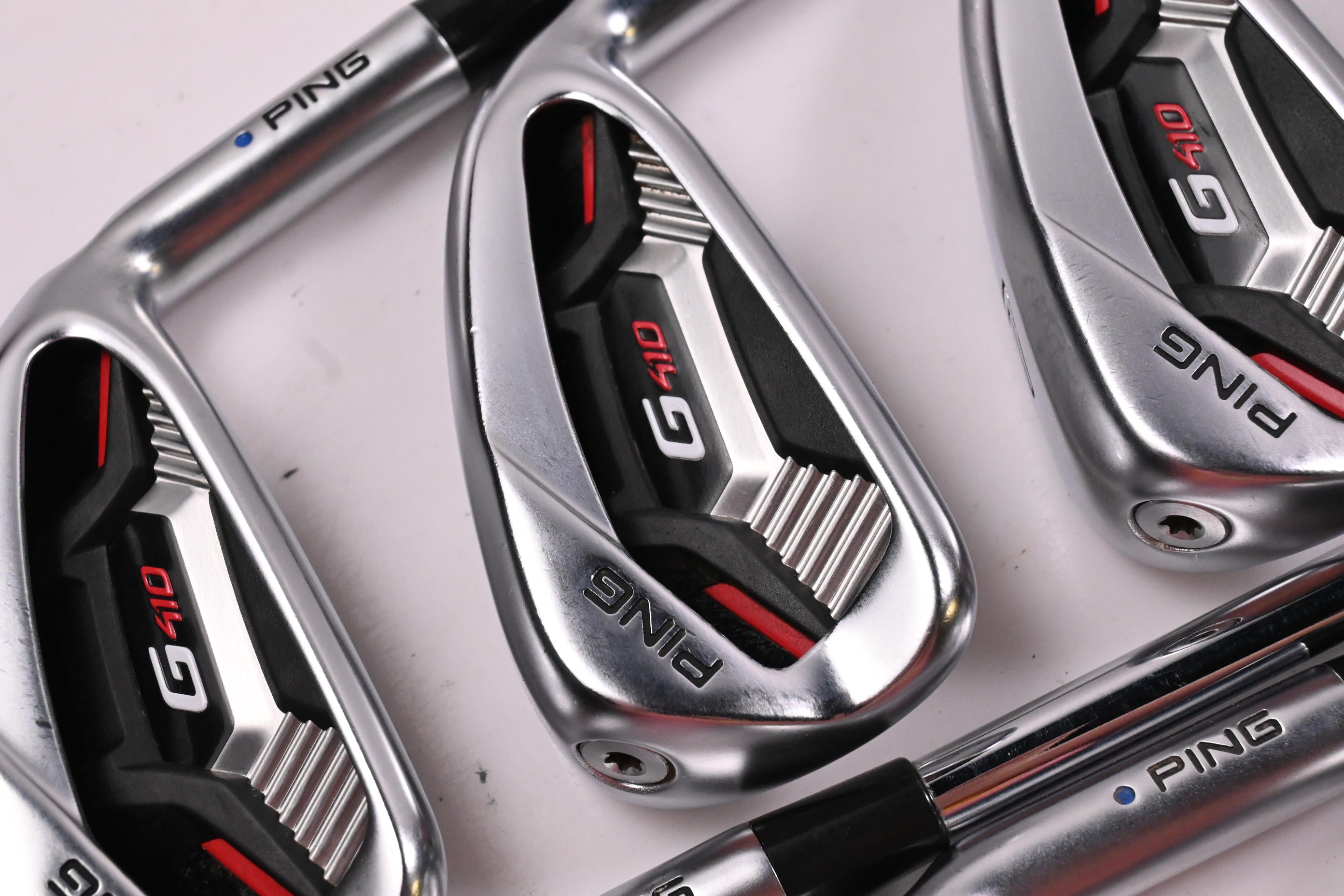 Ping G410 Irons / 5-PW+GW+SW / Blue Dot / Regular Flex KBS Tour 110 Shafts