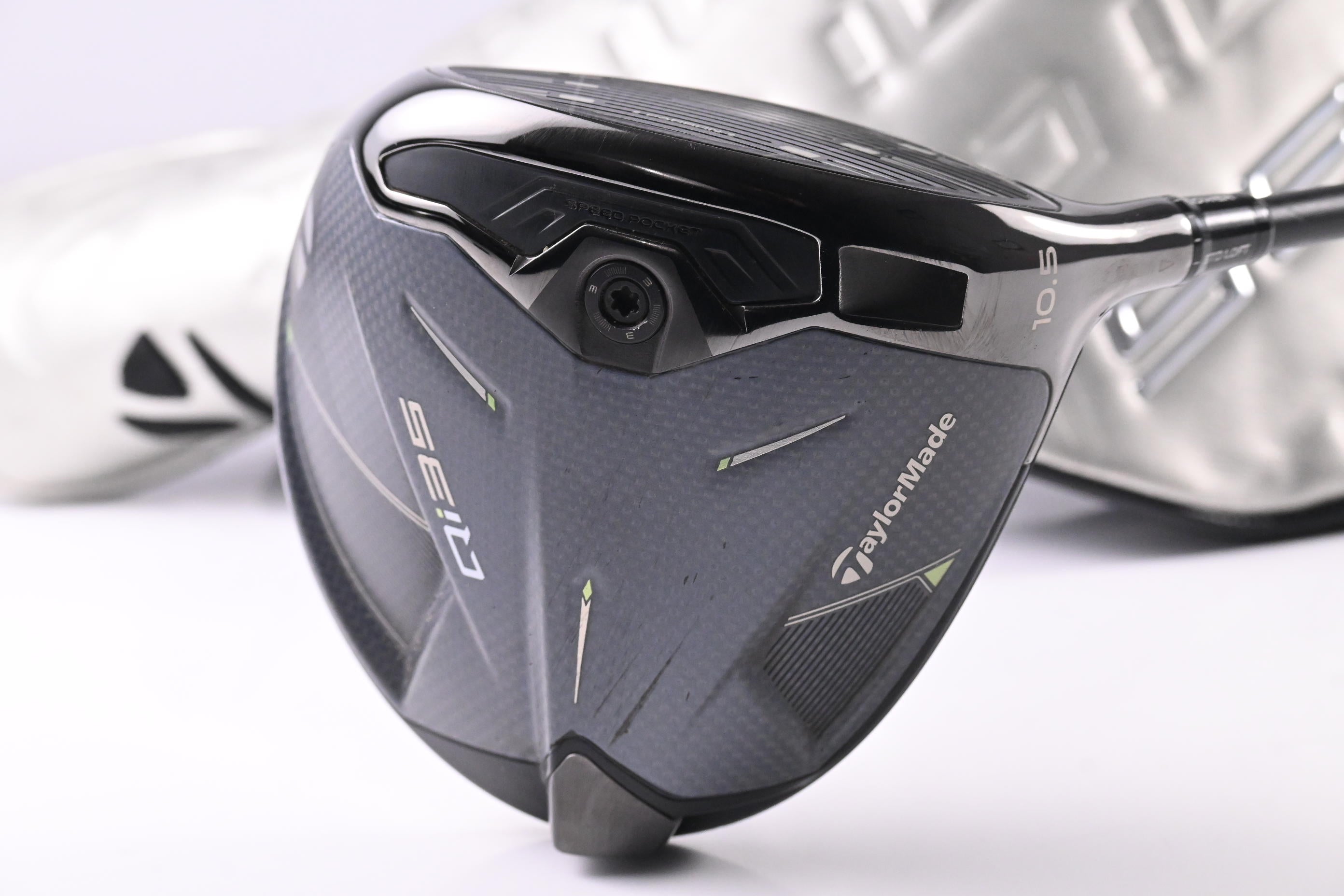 Taylormade Qi35 Driver / 10.5 Degree / Regular Flex Ventus Blue 5 Shaft