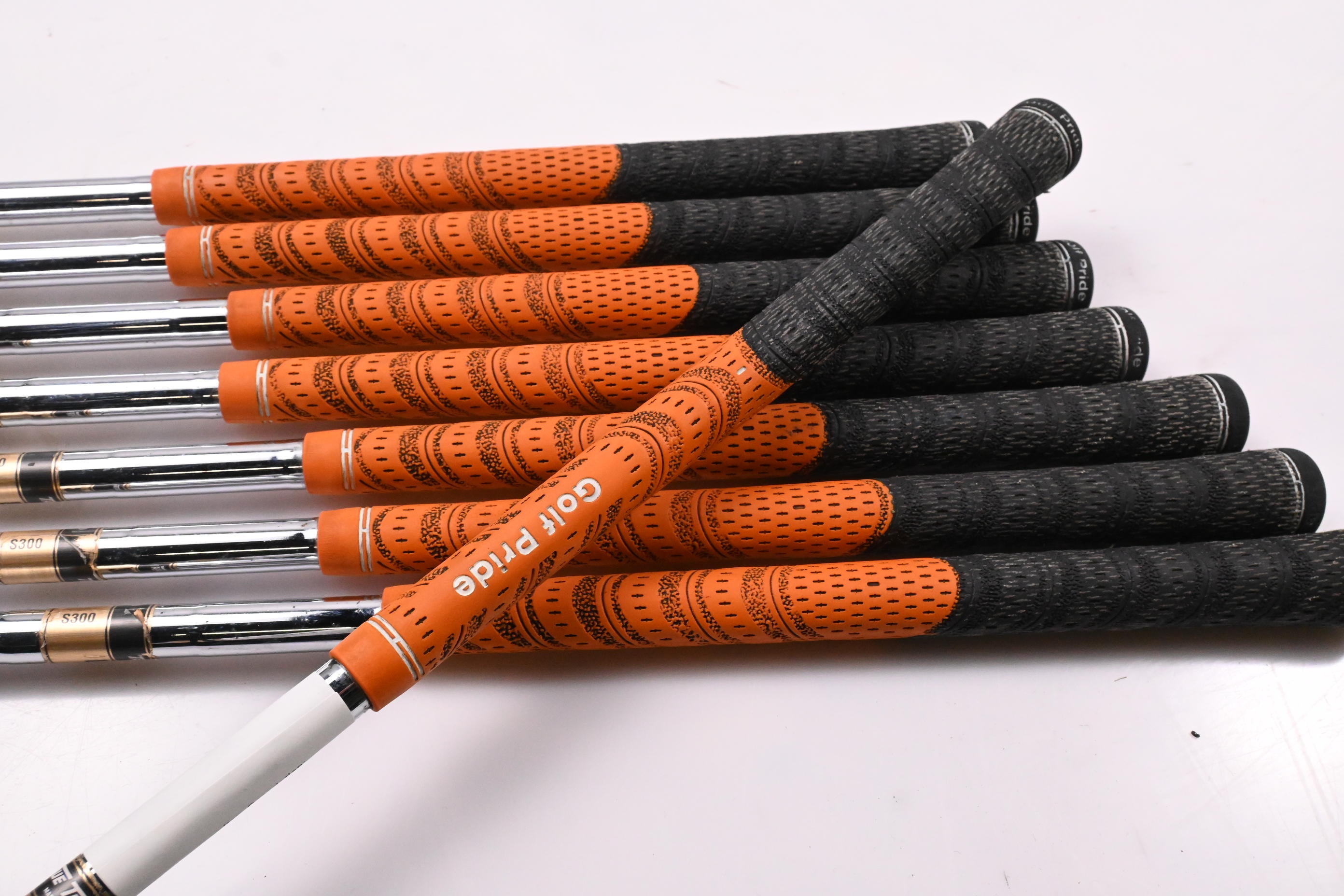Titleist 690CB Irons / 3-PW / Stiff Flex Dynamic Gold S300 Shafts