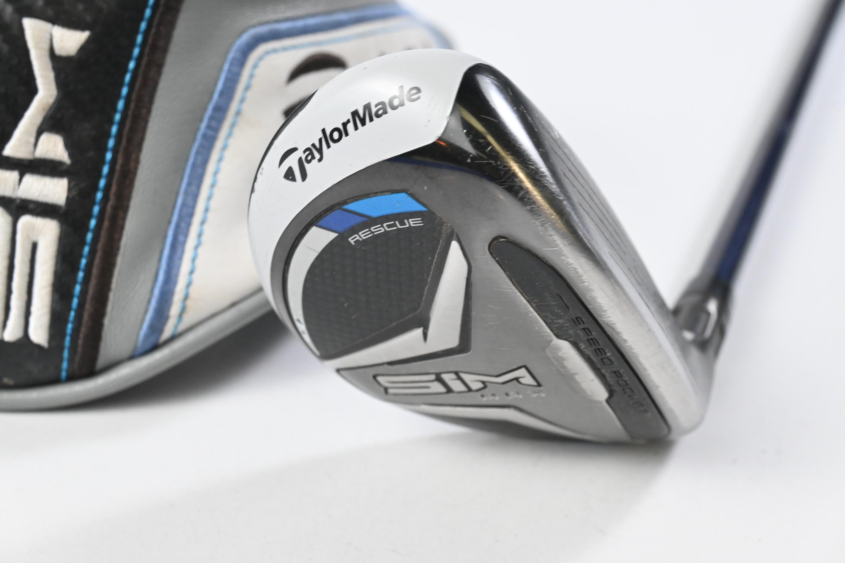 Taylormade SIM Max #3 Hybrid / 19 Degree / Stiff Flex Fujikura Ventus Blue 7