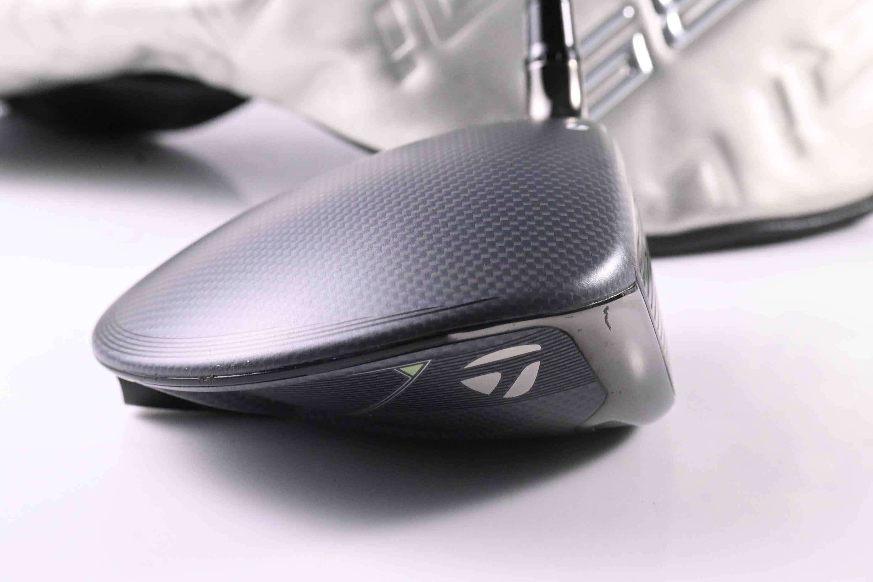 Taylormade Qi35 Driver / 10.5 Degree / Regular Flex Ventus Blue 5 Shaft