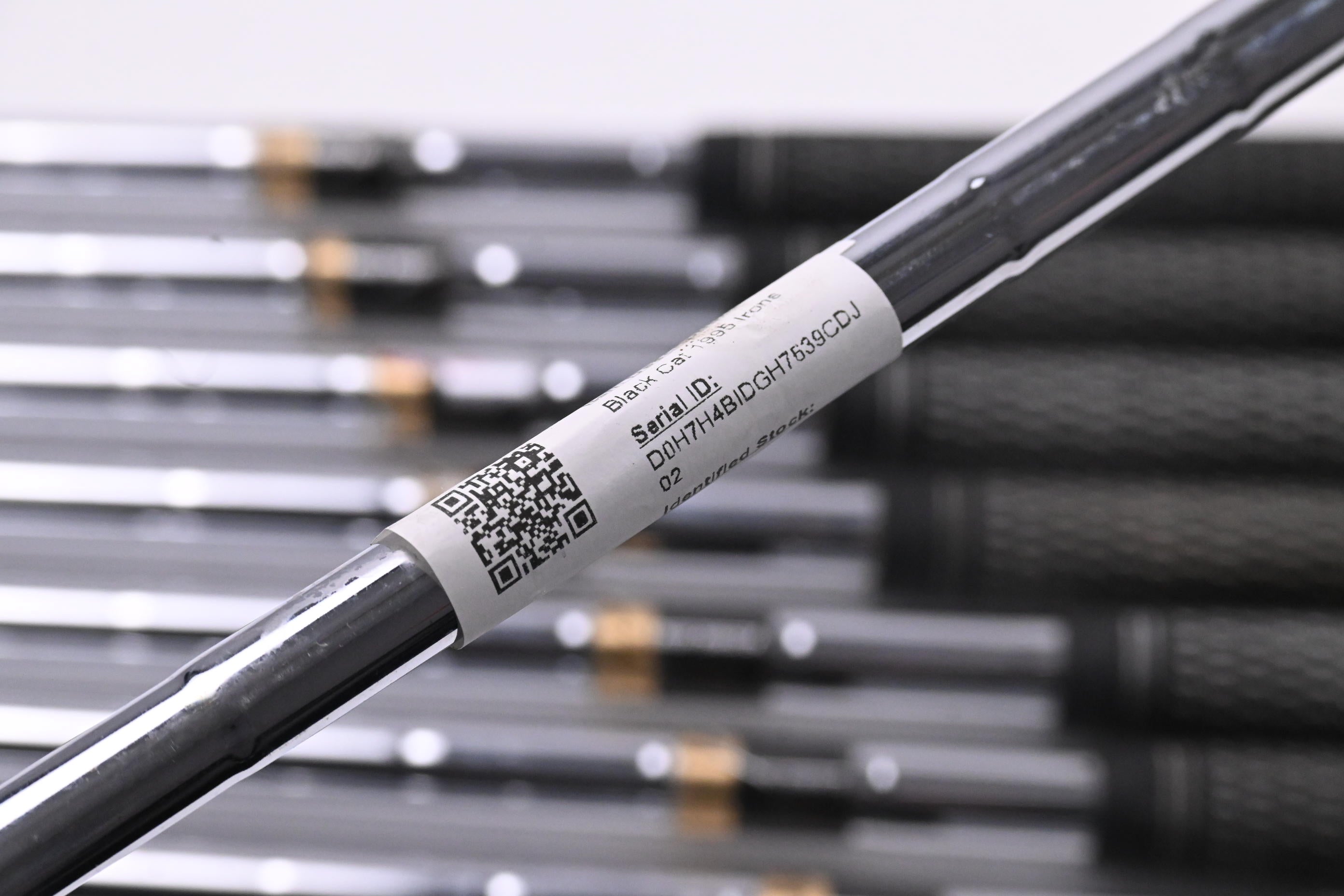 Lynx Black Cat 1995 Irons / 3-9I+SW / Stiff Flex Dynamic Gold S300 Shafts