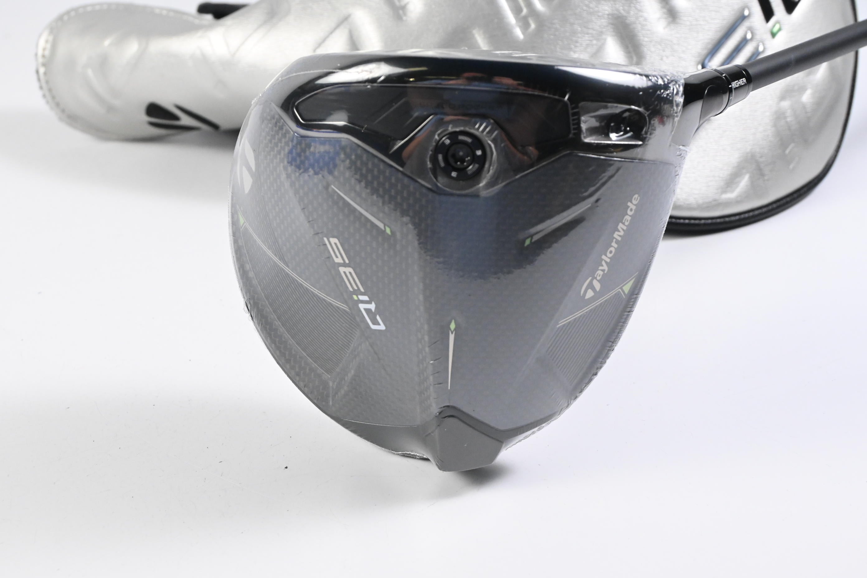Taylormade Qi35 Driver / 9 Degree / Regular Flex Vanquish 5 Shaft