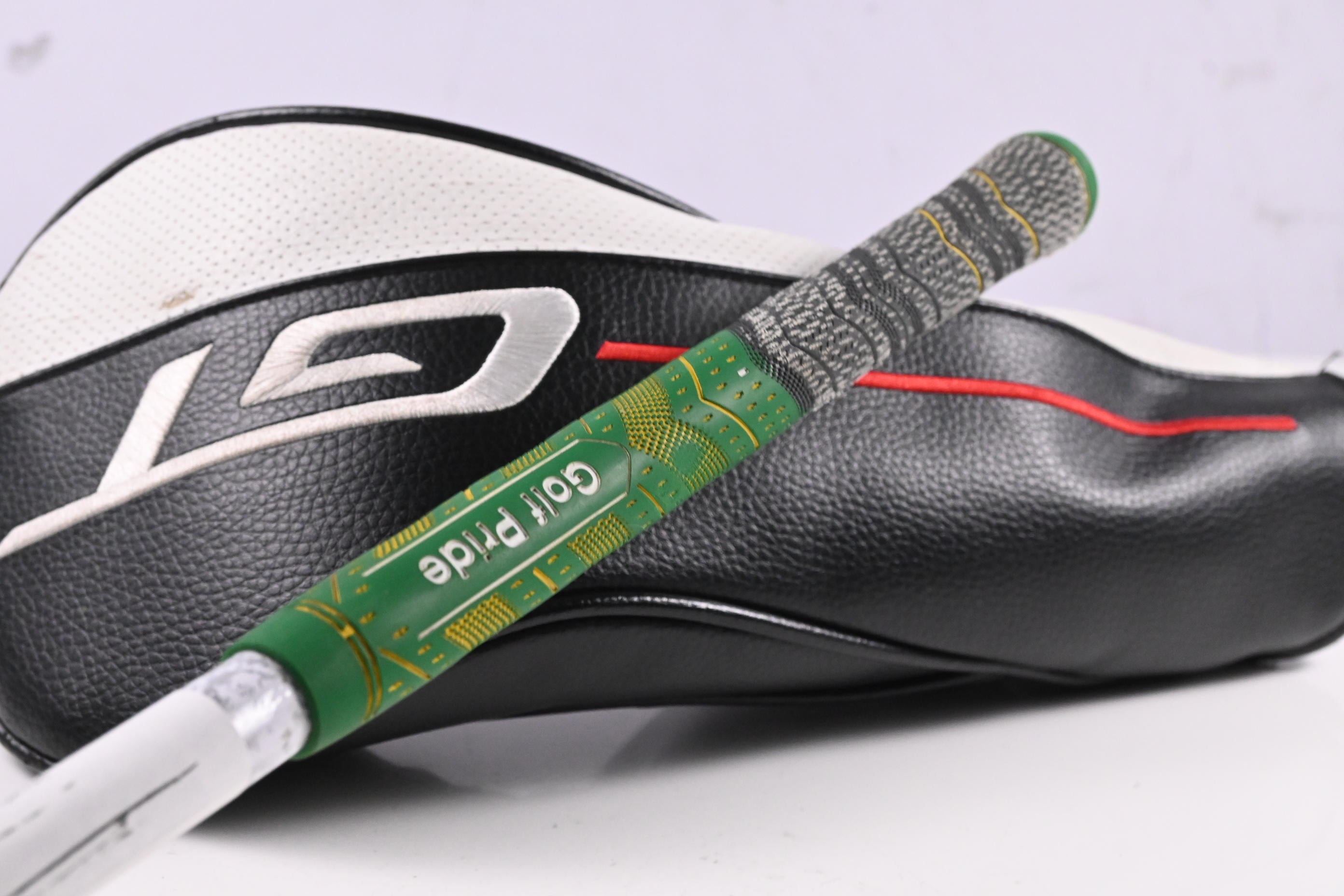 Titleist GT2 Driver / 9 Degree / Regular Flex Project X Denali Red 50 Shaft