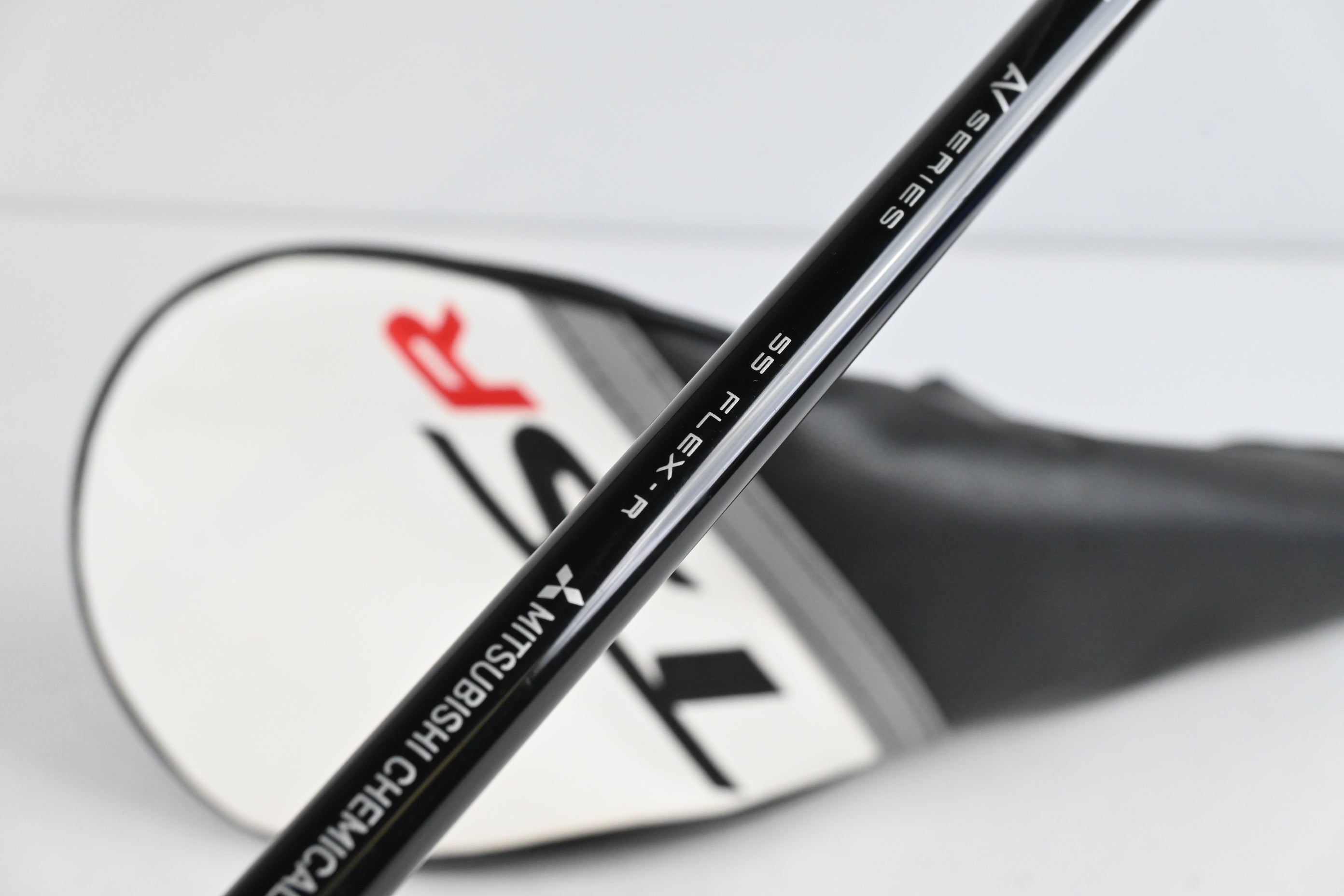 Titleist TSR3 Driver / 10 Degree / Regular Flex Tensei AV Blue 55 Shaft