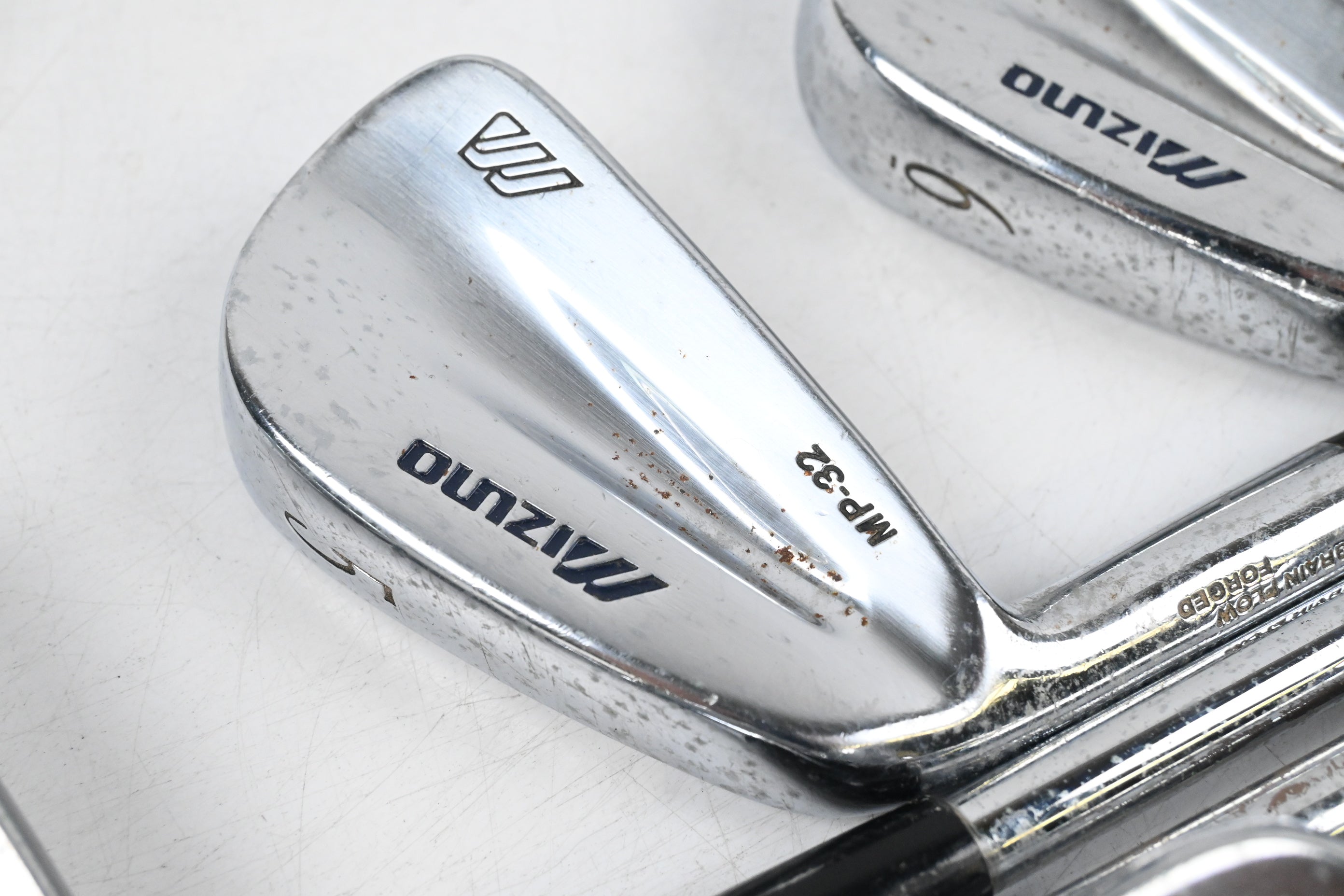 Left Hand Mizuno MP-32 Irons / 3-PW / Regular Flex Dynamic Gold R300 Shafts
