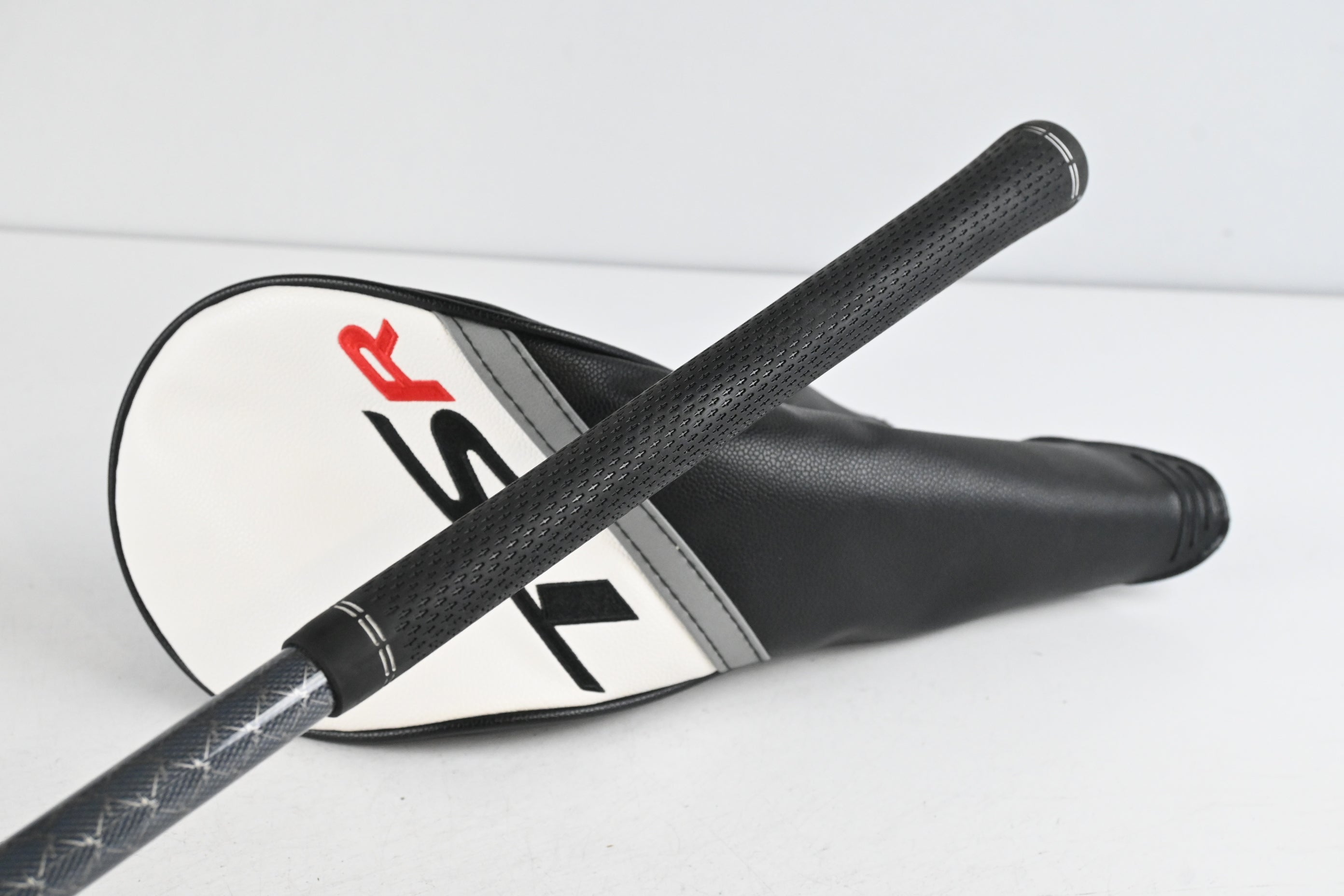 Titleist TSR3 Driver / 10 Degree / Regular Flex Tensei AV Blue 55 Shaft